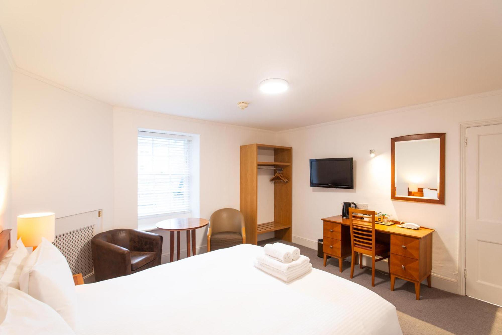 Double or Twin Room without Sea View