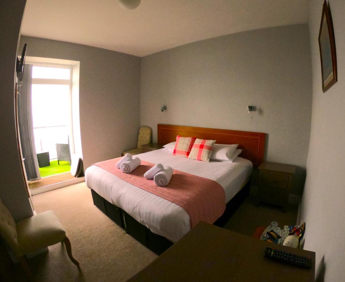 Double Room with Balcony and Sea View