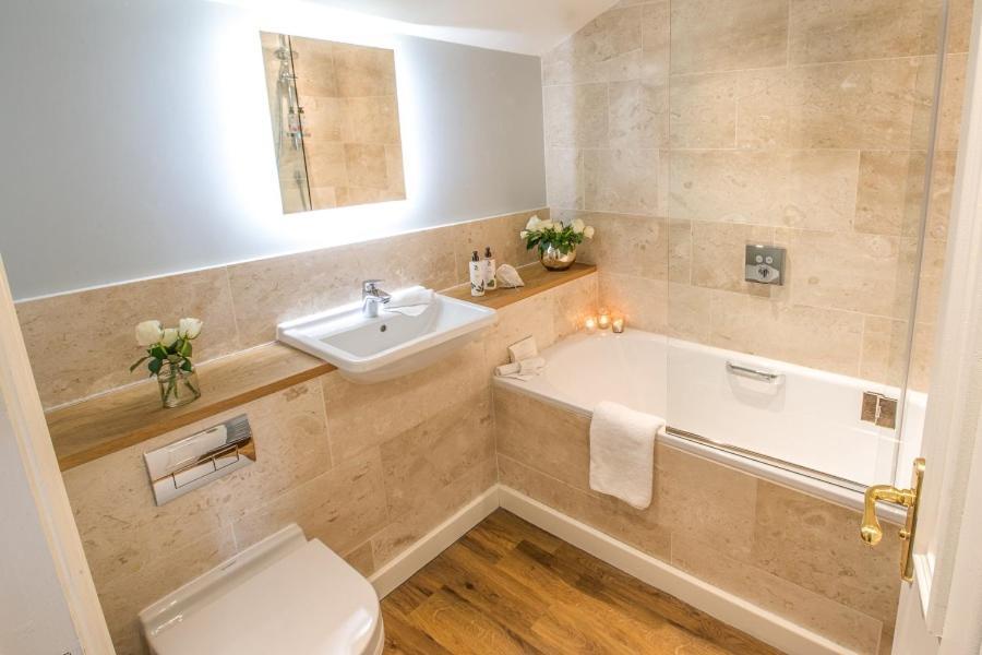 Standard Double Room,1479815219:JPEG