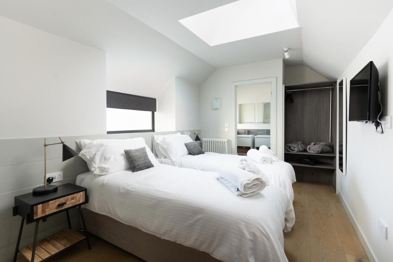 Double or Twin Room Shower
