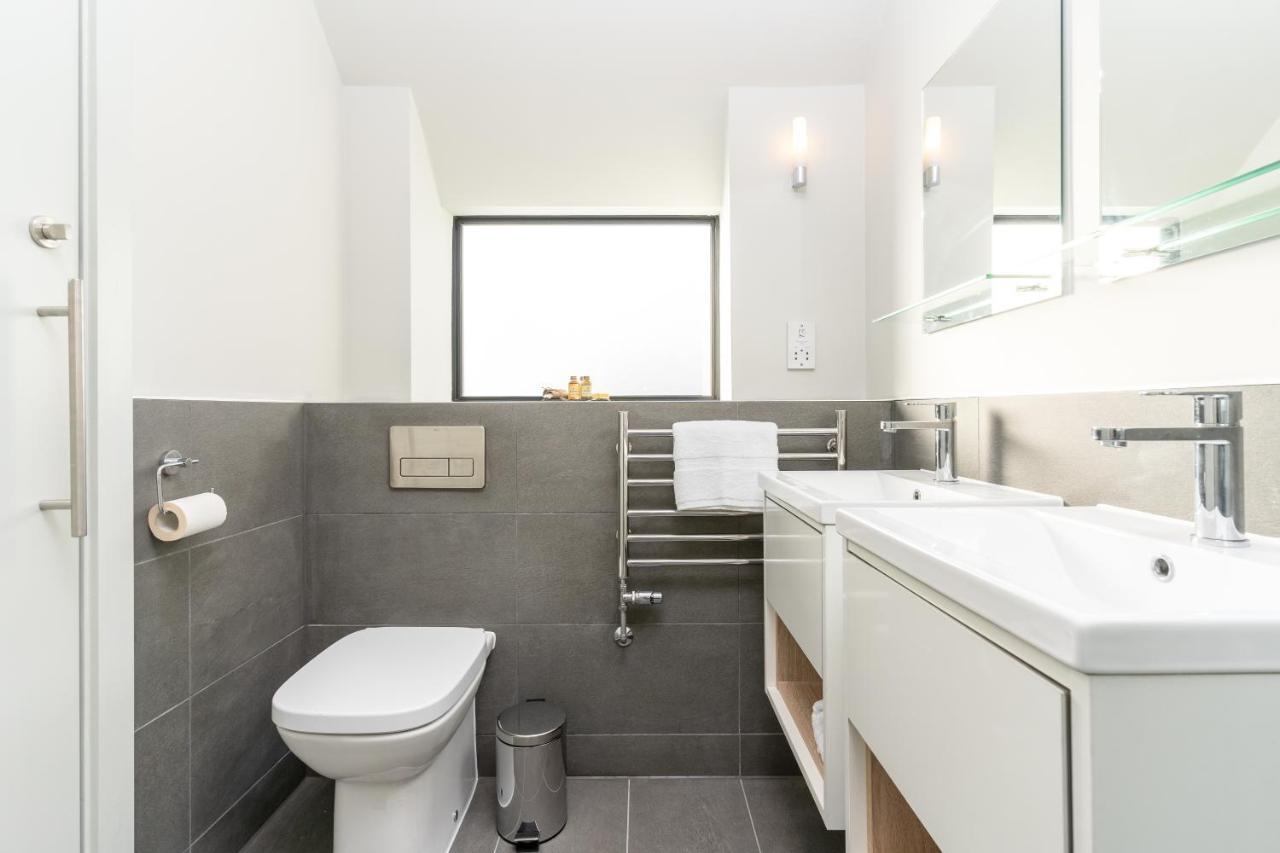 Double or Twin Room Shower