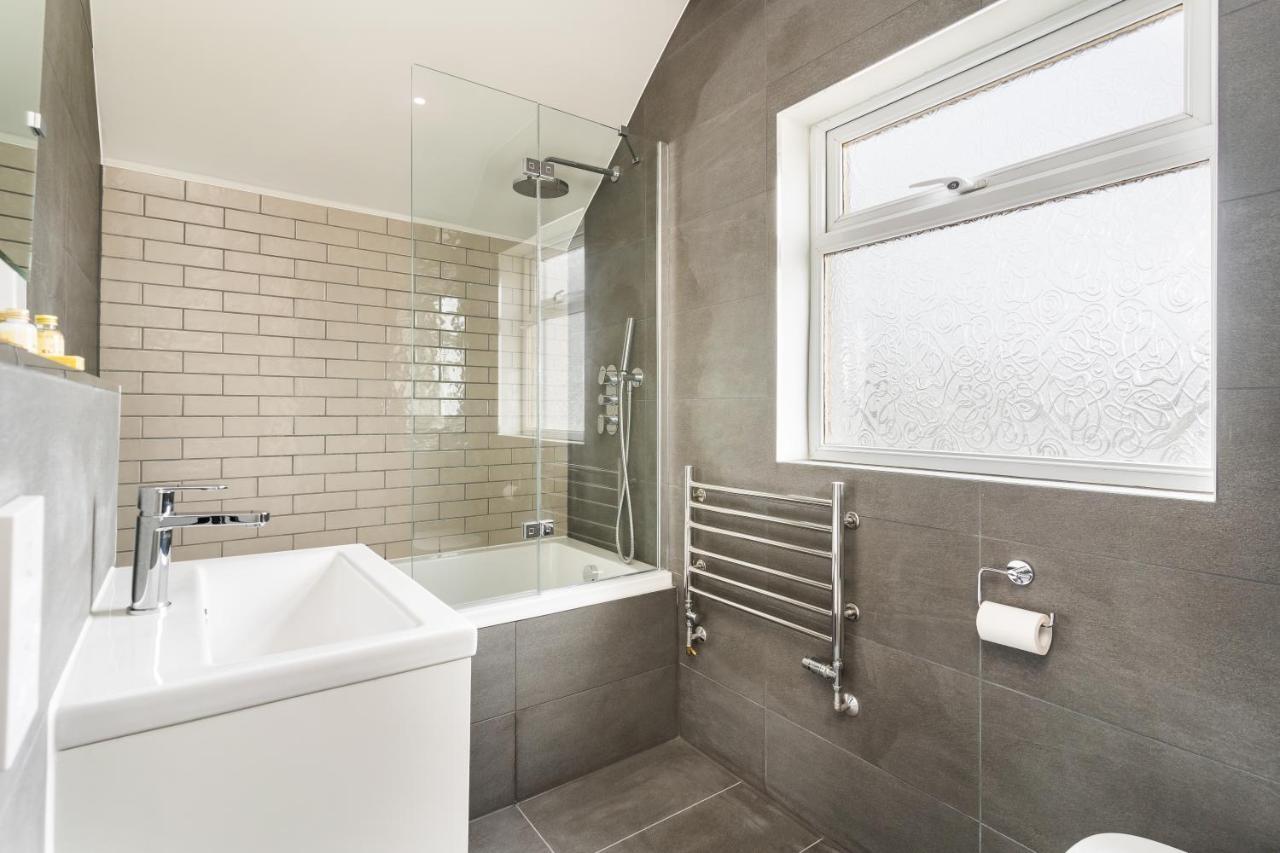 Deluxe Double Room Bath
