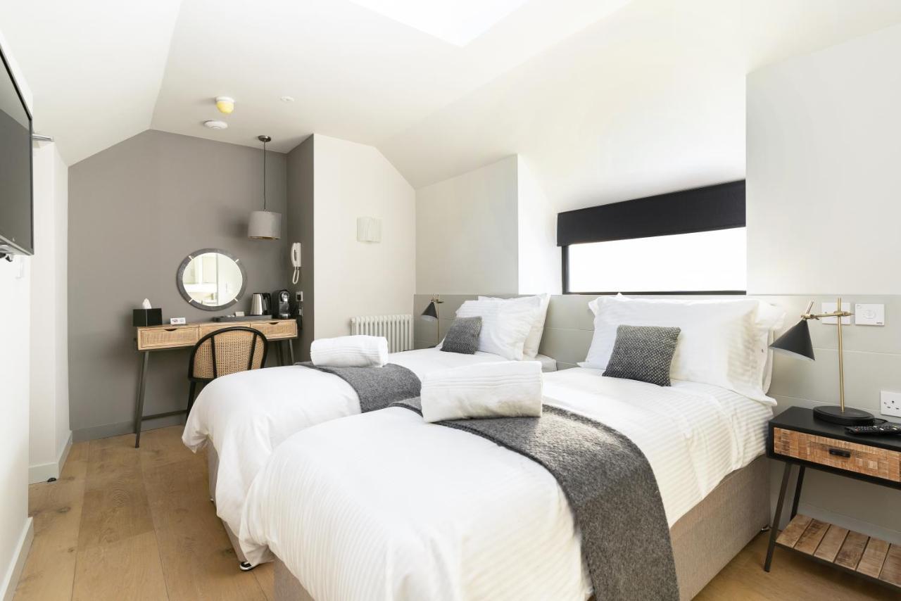 Deluxe Double Room Bath