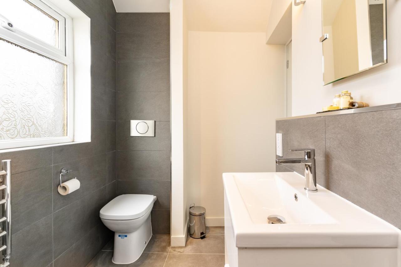 Deluxe Double Room Bath