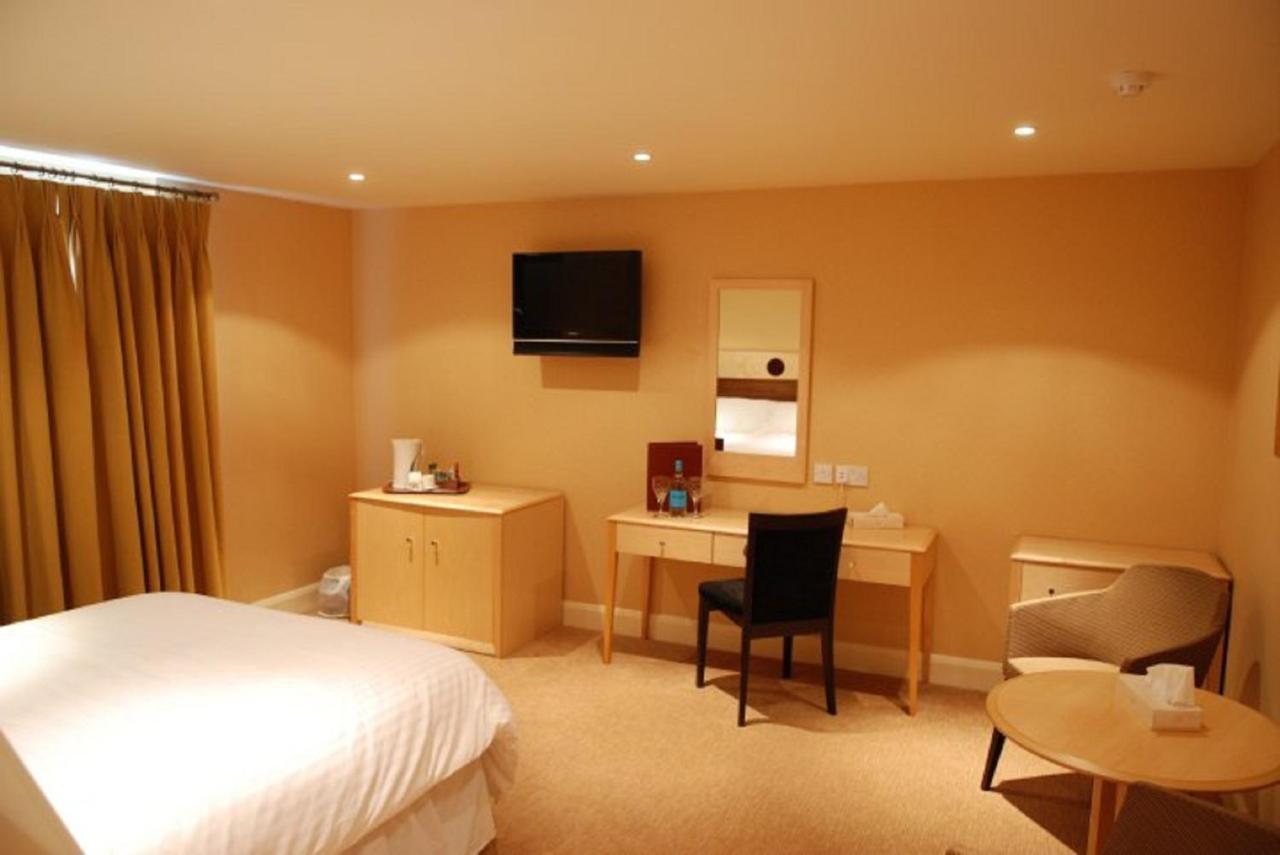 Suite,1572622124:JPEG