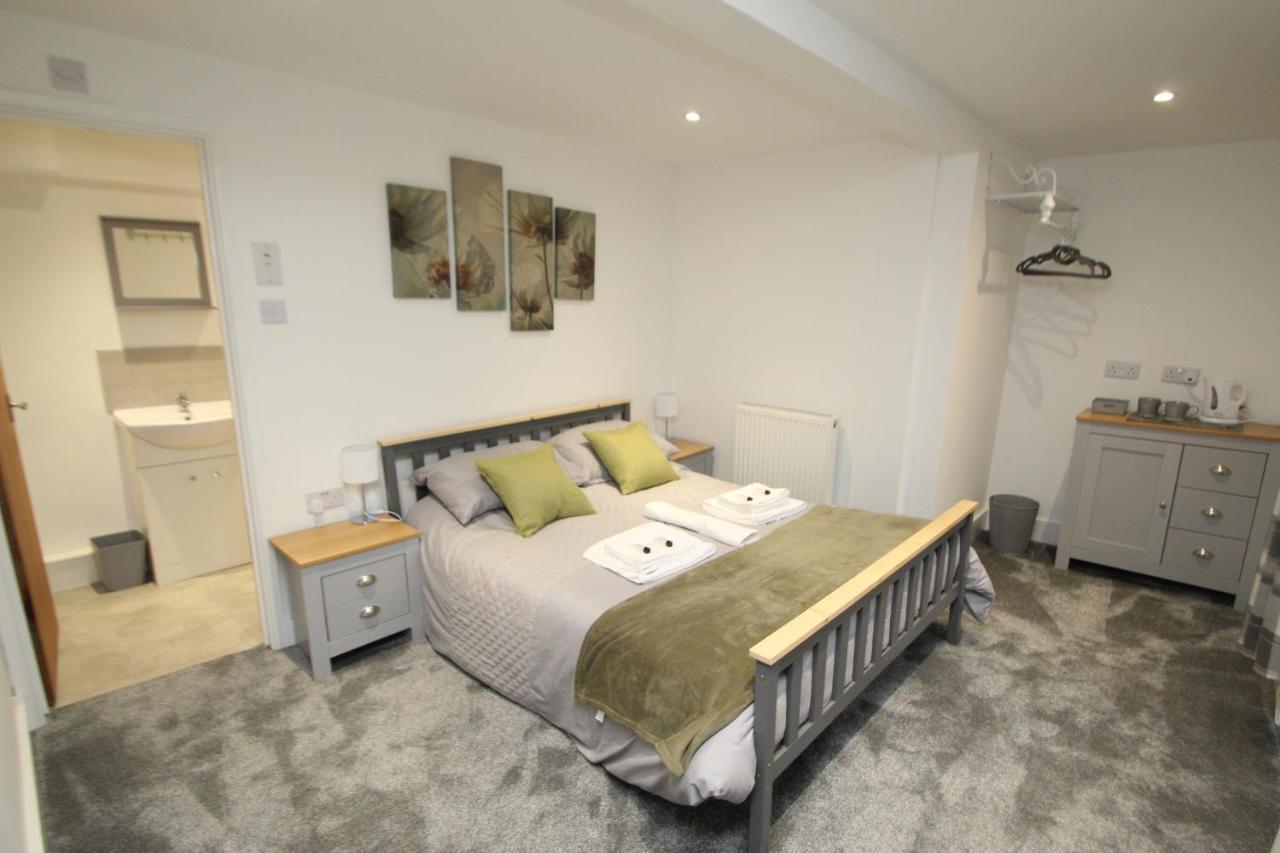 Double Room Private Bathroom