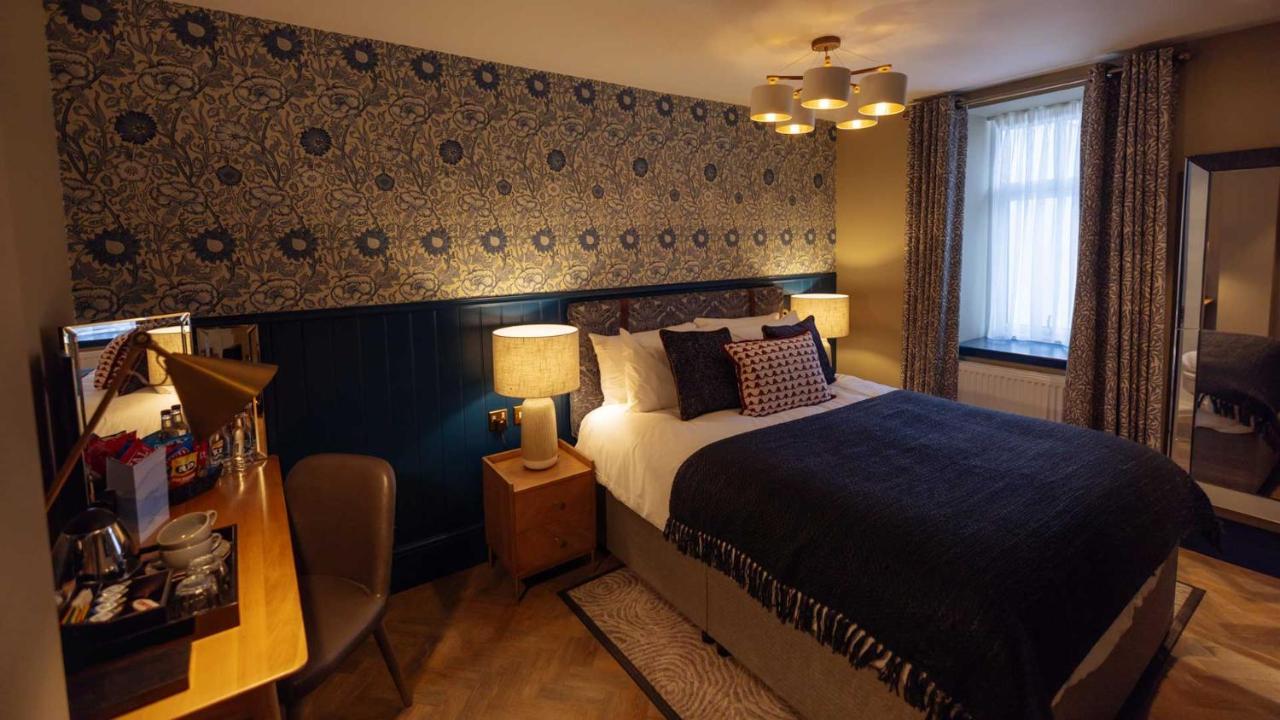 Double Room,1498473097:JPEG
