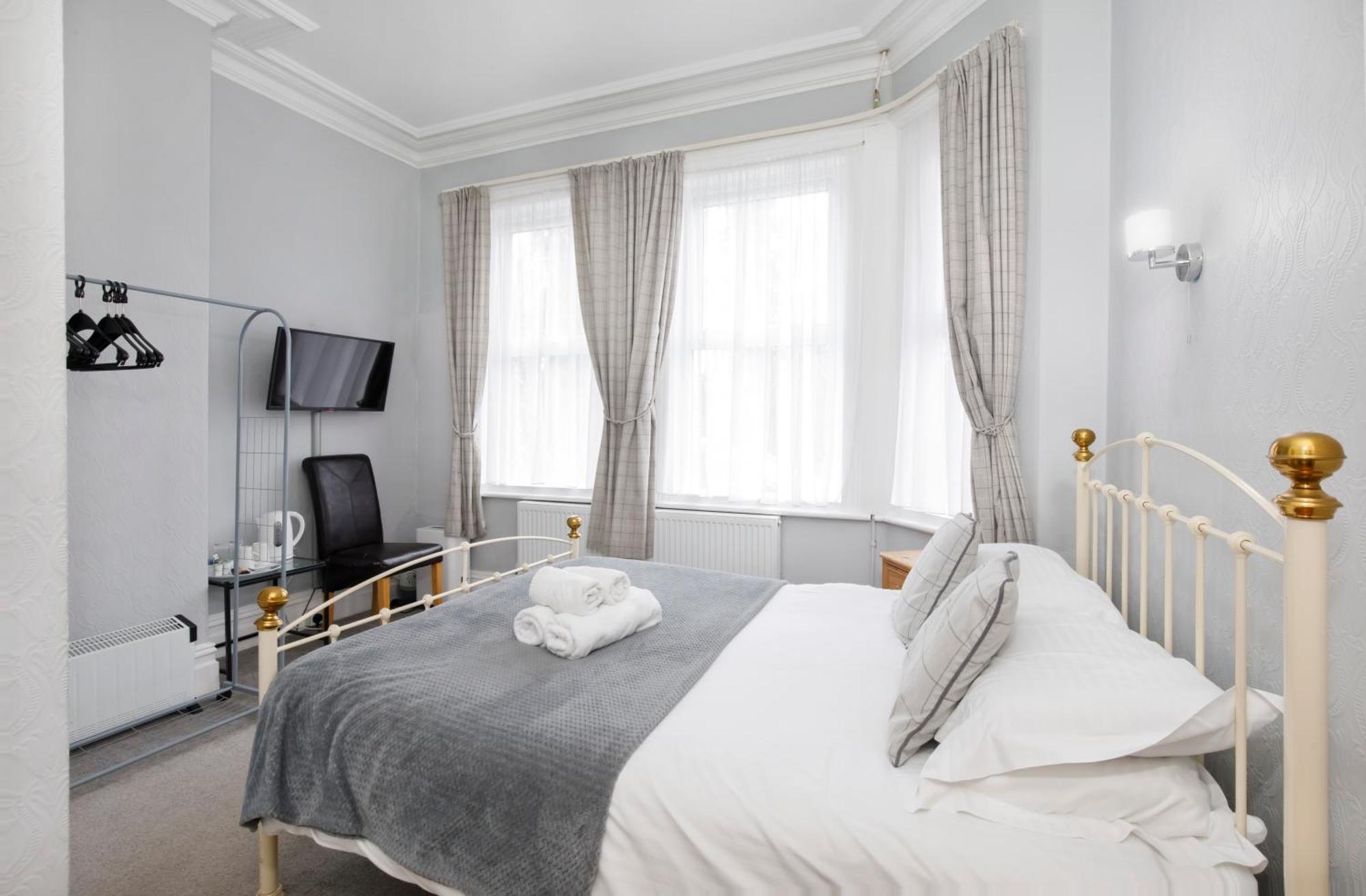 Standard Double – Ground floor (2),1501125583:JPEG