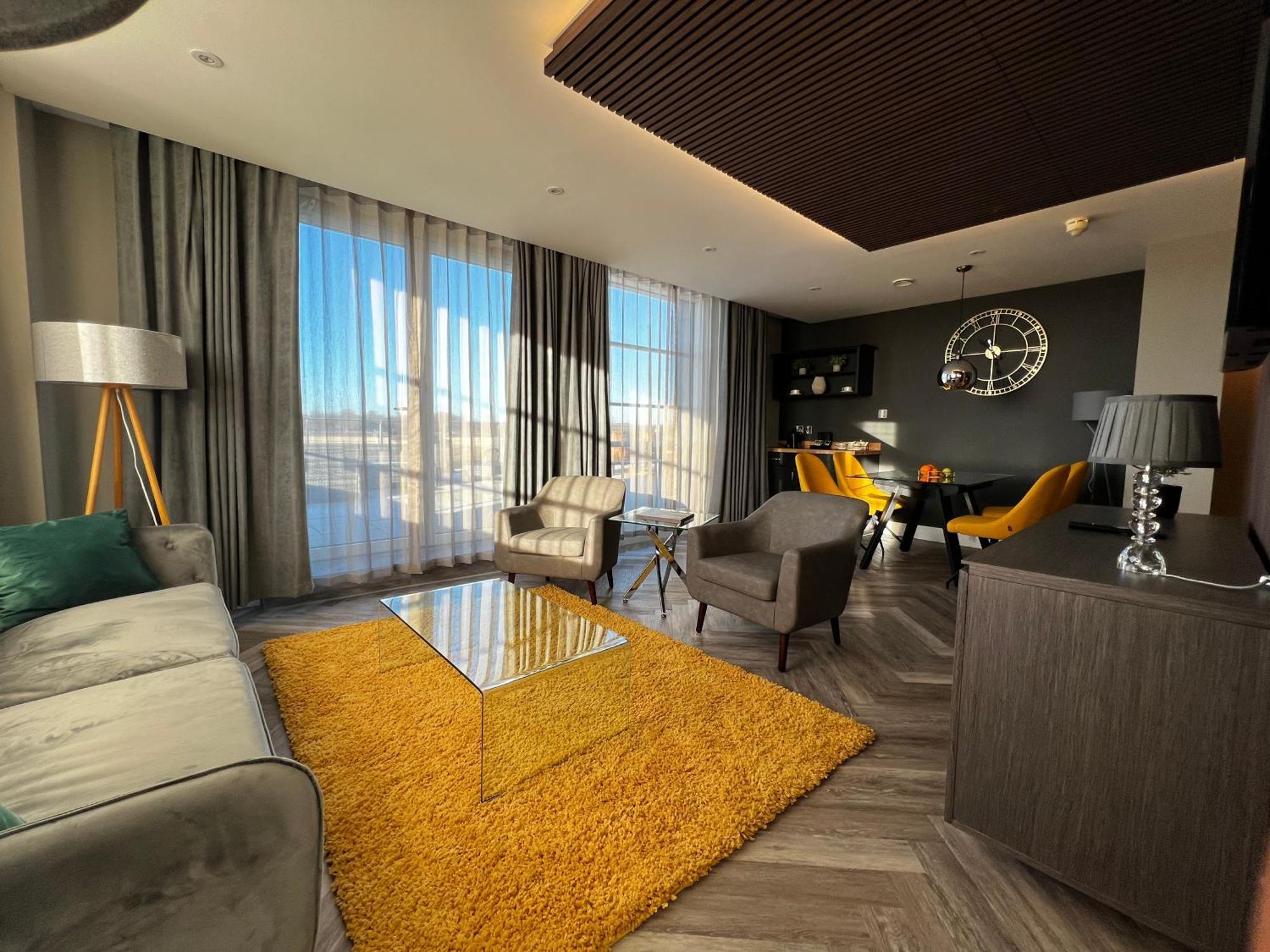 Signature Suite