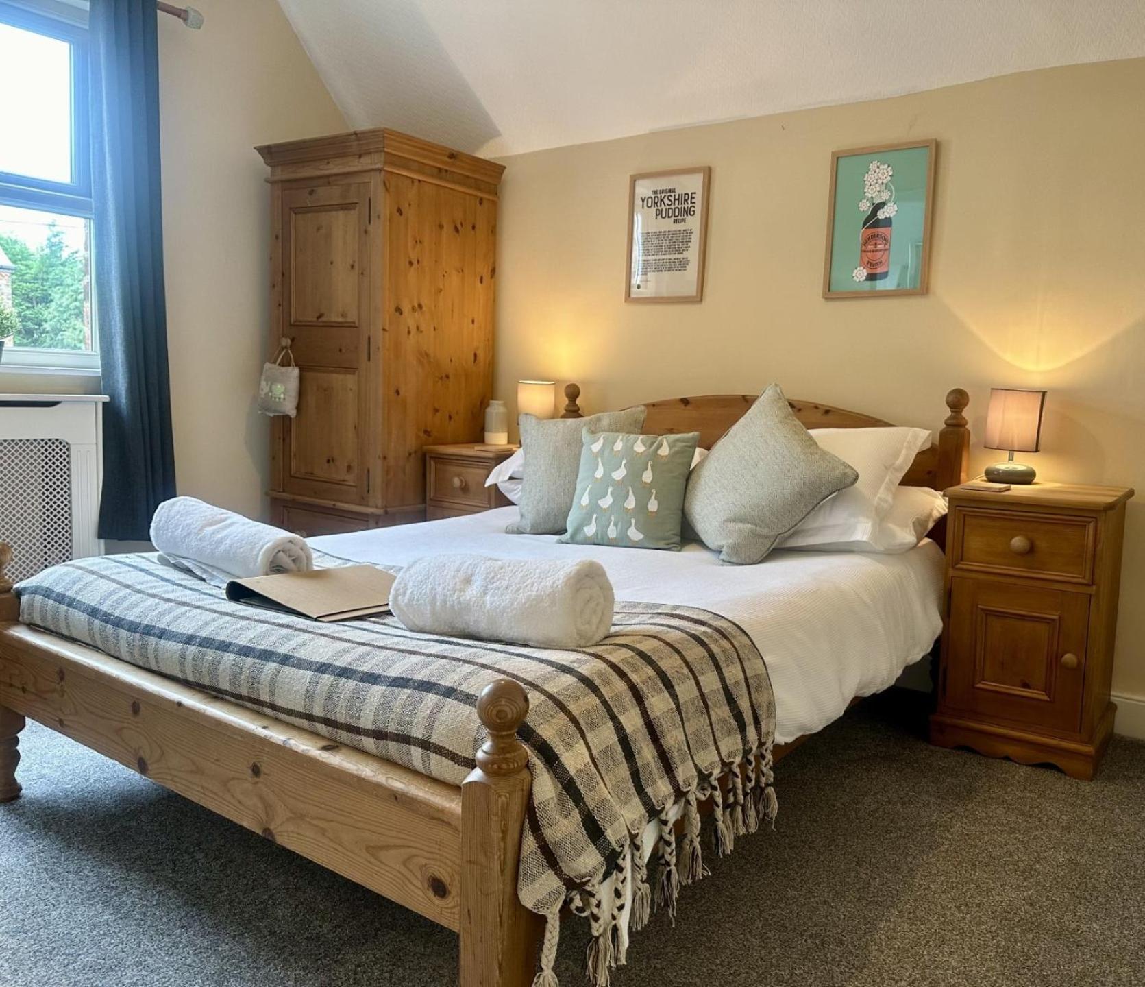 Double Room Private Bathroom