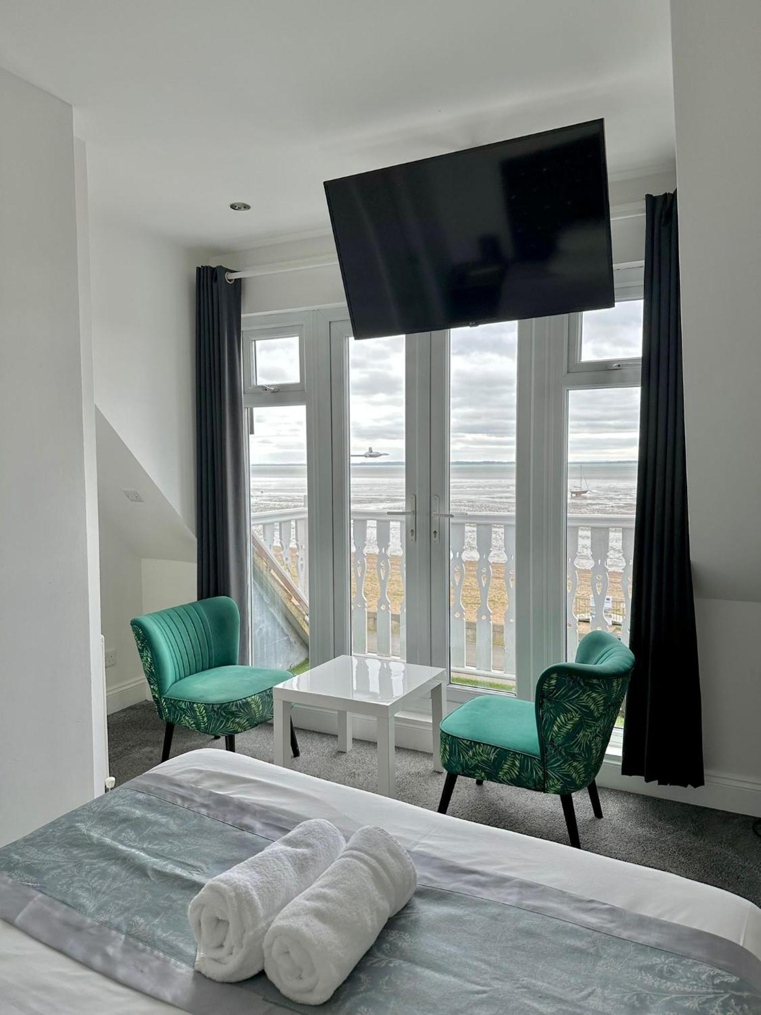 Double Room with Balcony and Sea View