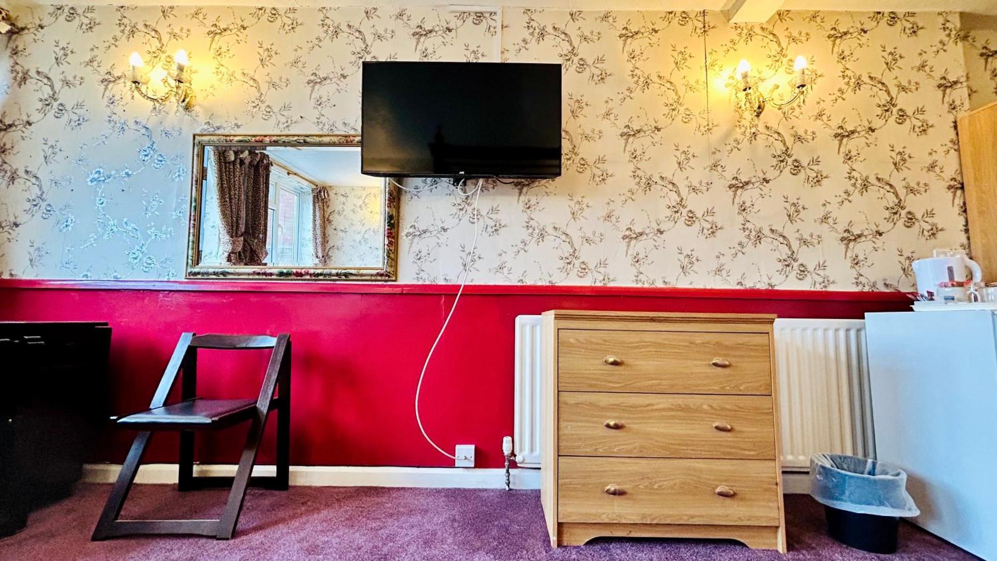 Deluxe Family Room