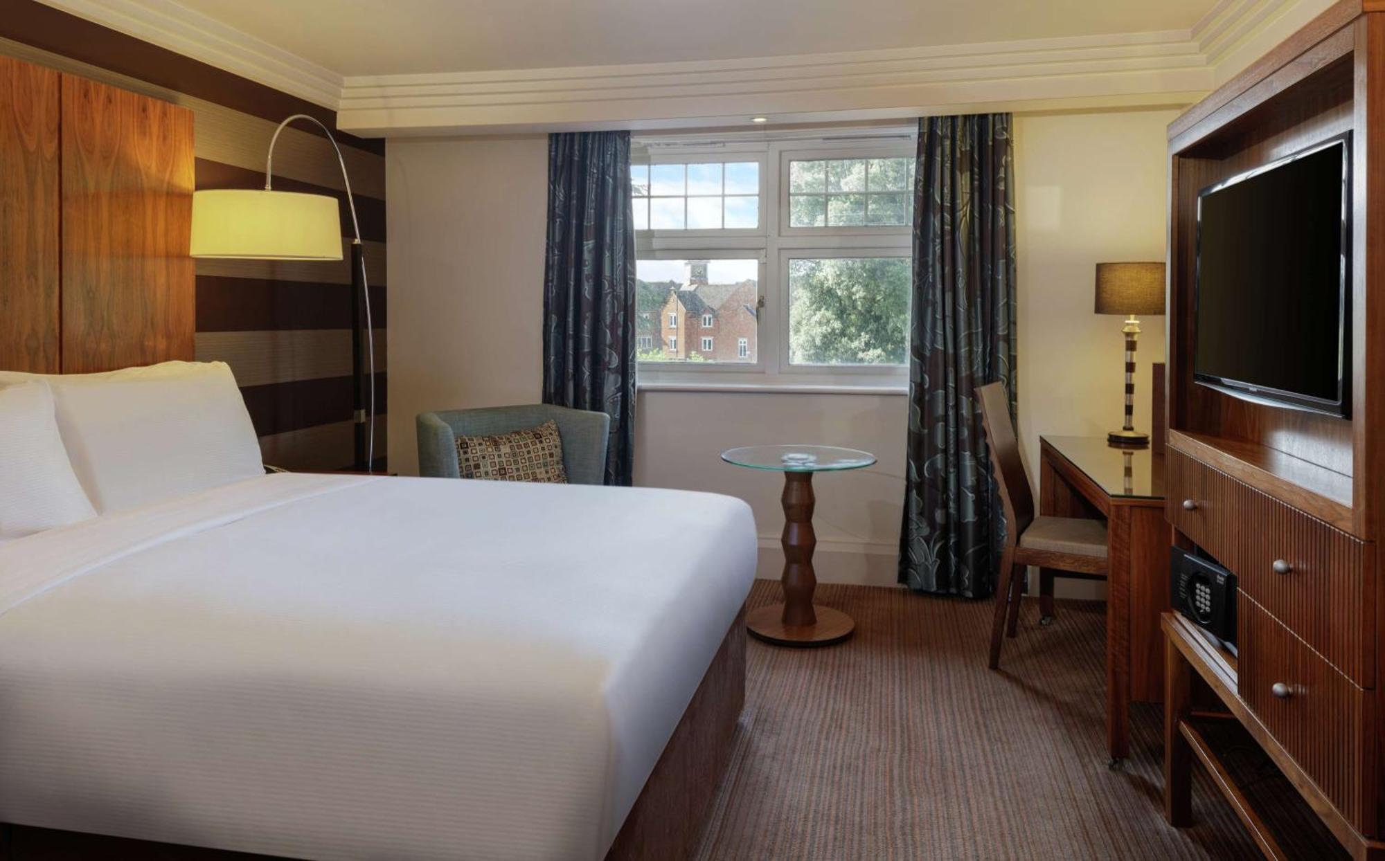 Queen Room,1588033597:JPEG