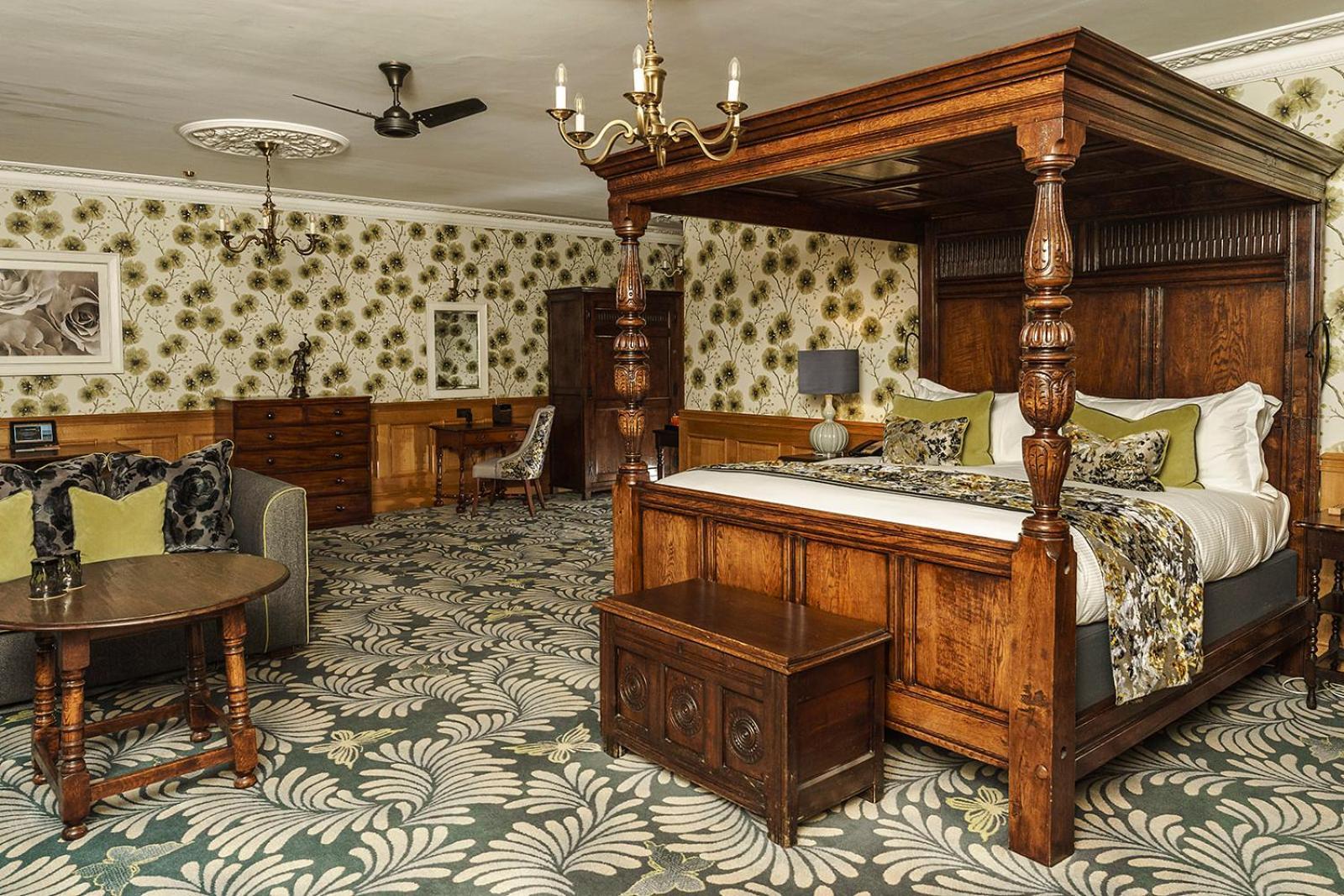 Four Poster Suite