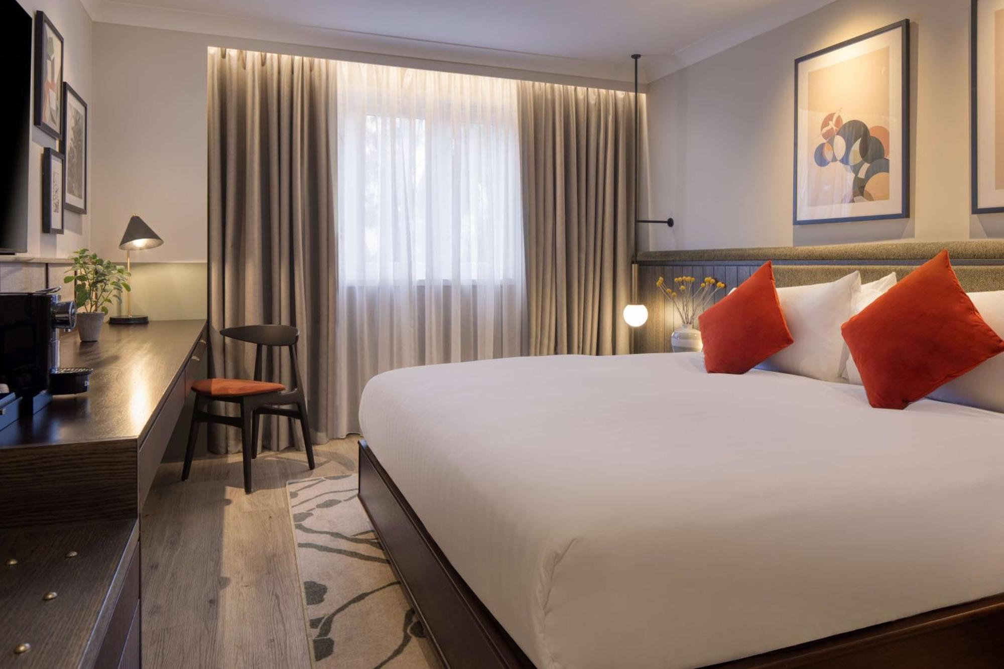 Deluxe King Room