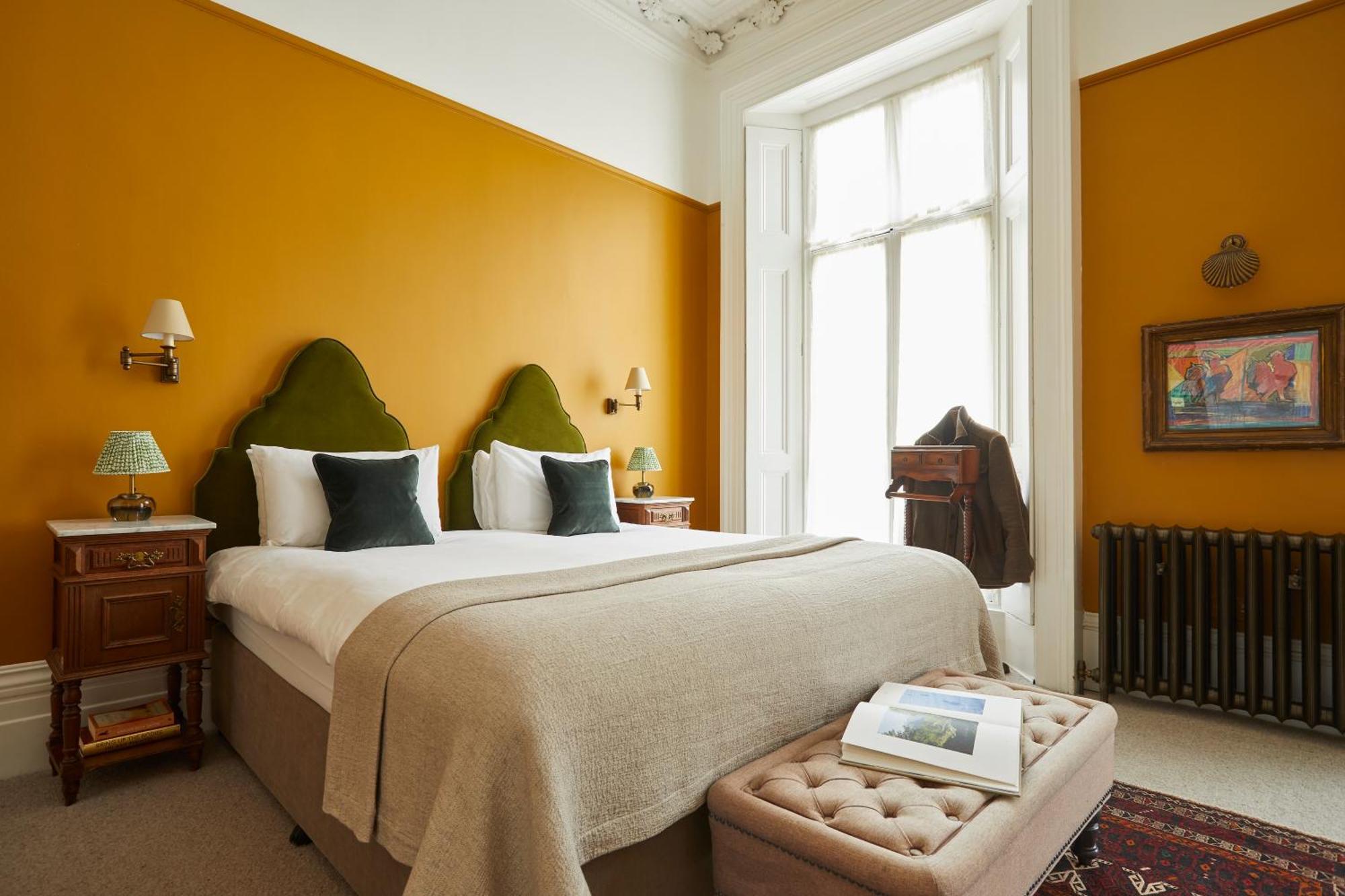 Stilvolles Dreibettzimmer