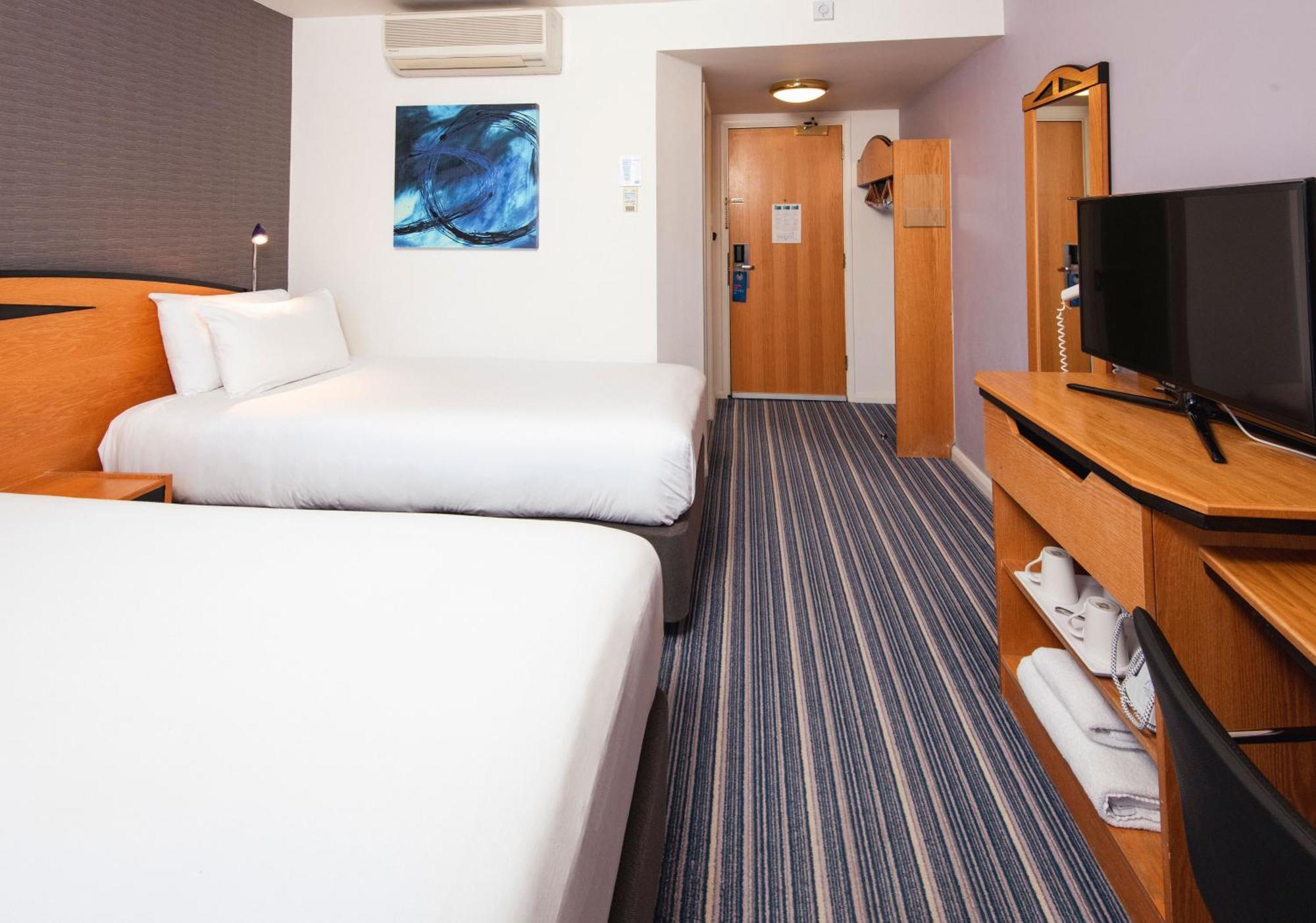 Standard Twin Room Hot