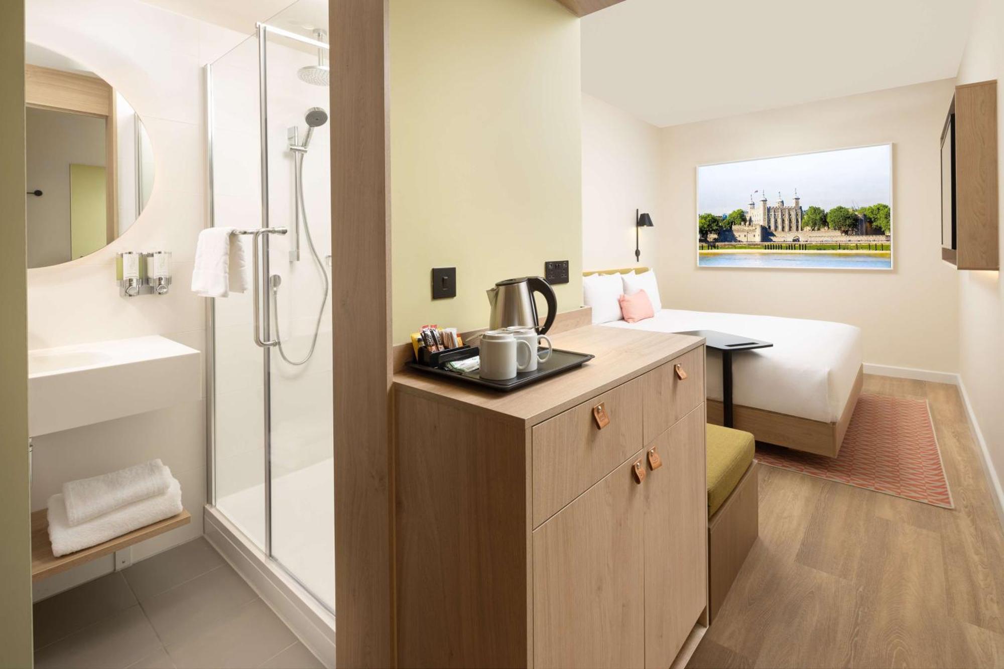 Queen Room