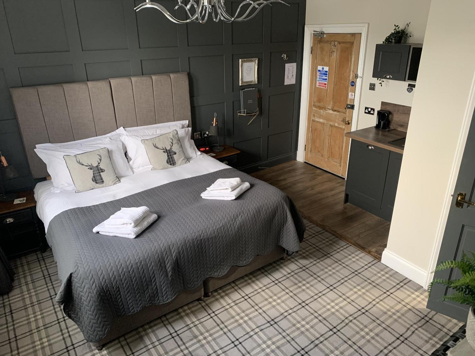 Deluxe King Room