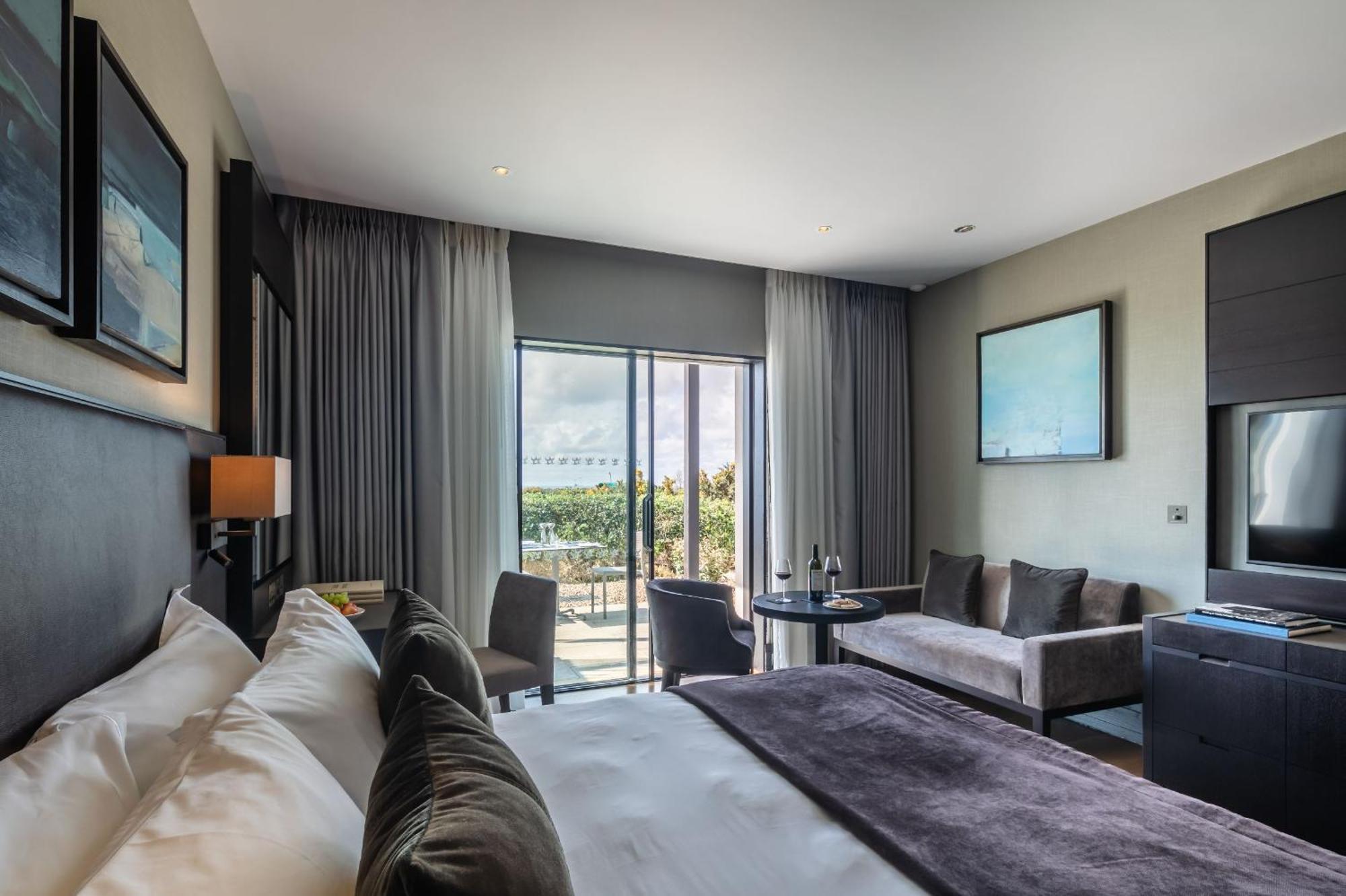 Superior Deluxe Double or Twin Room