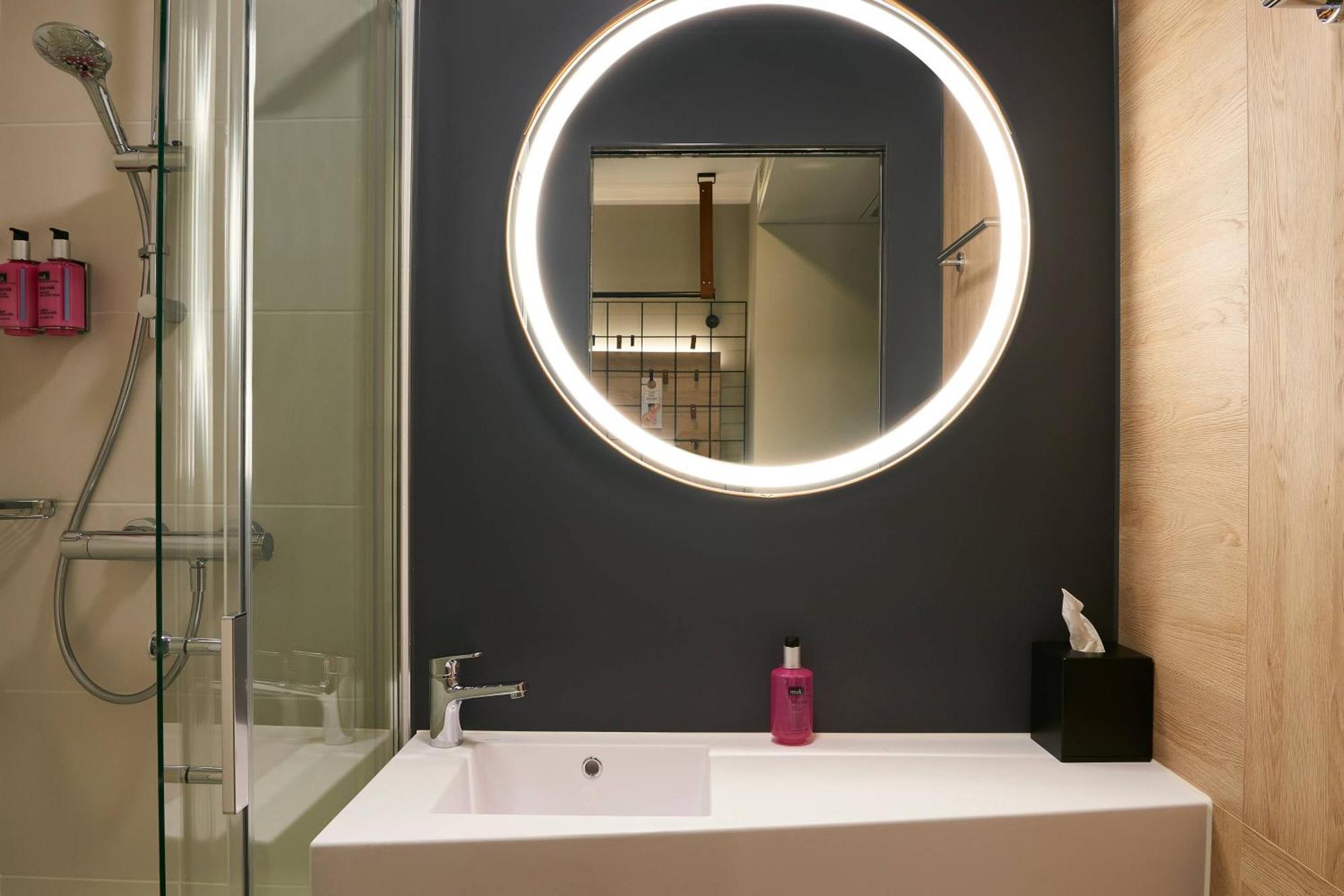 Moxy Pole Position Queen Room - High Floor