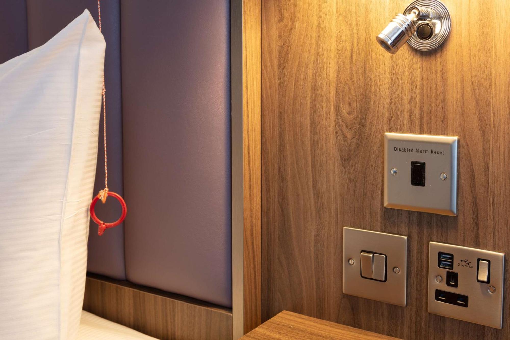 Queen Room Mobility Access