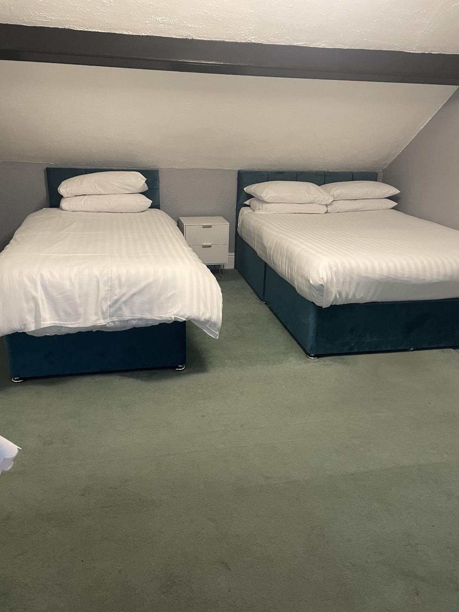 Basic Triple Room