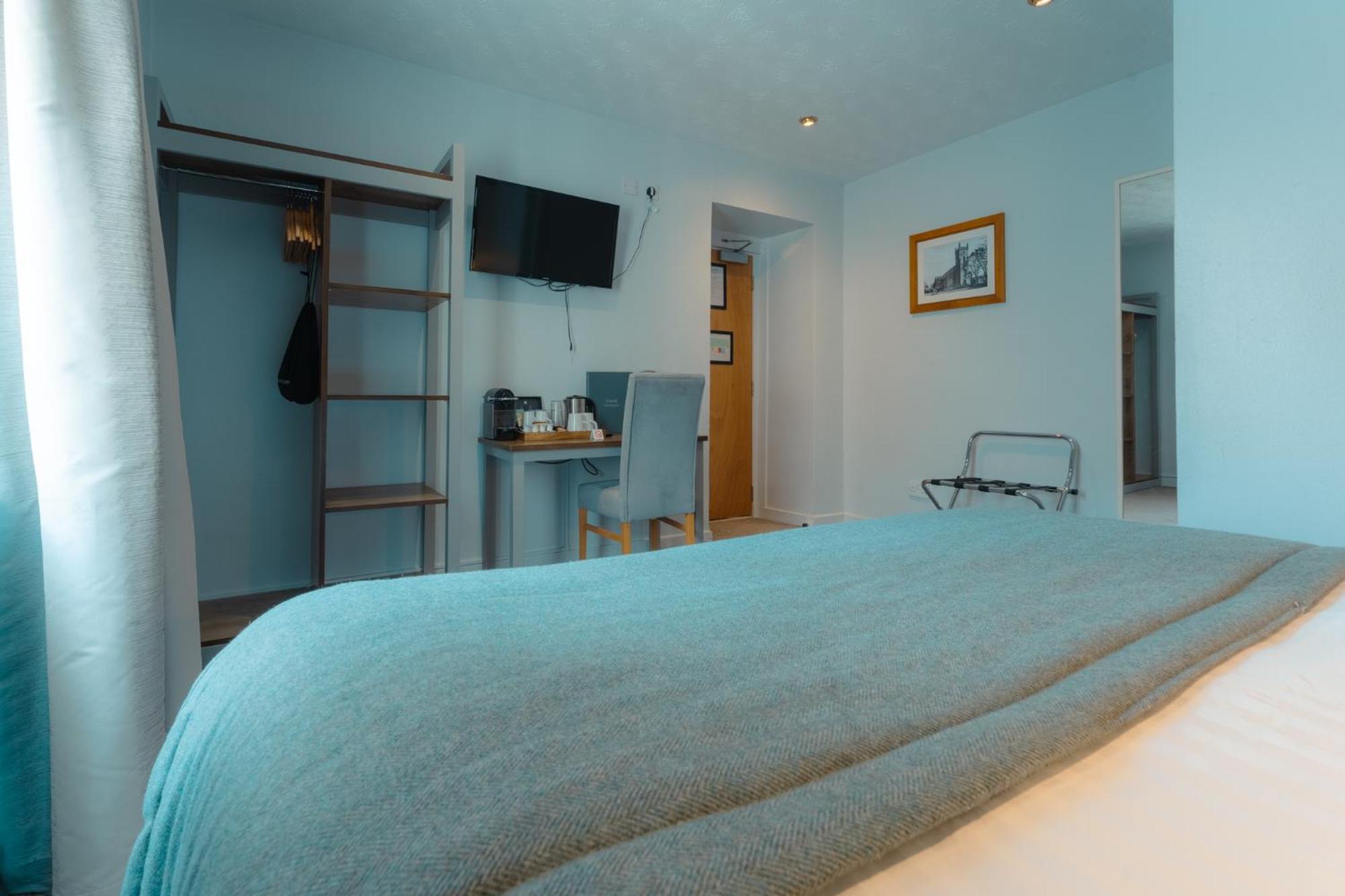 Double Room Private Bathroom
