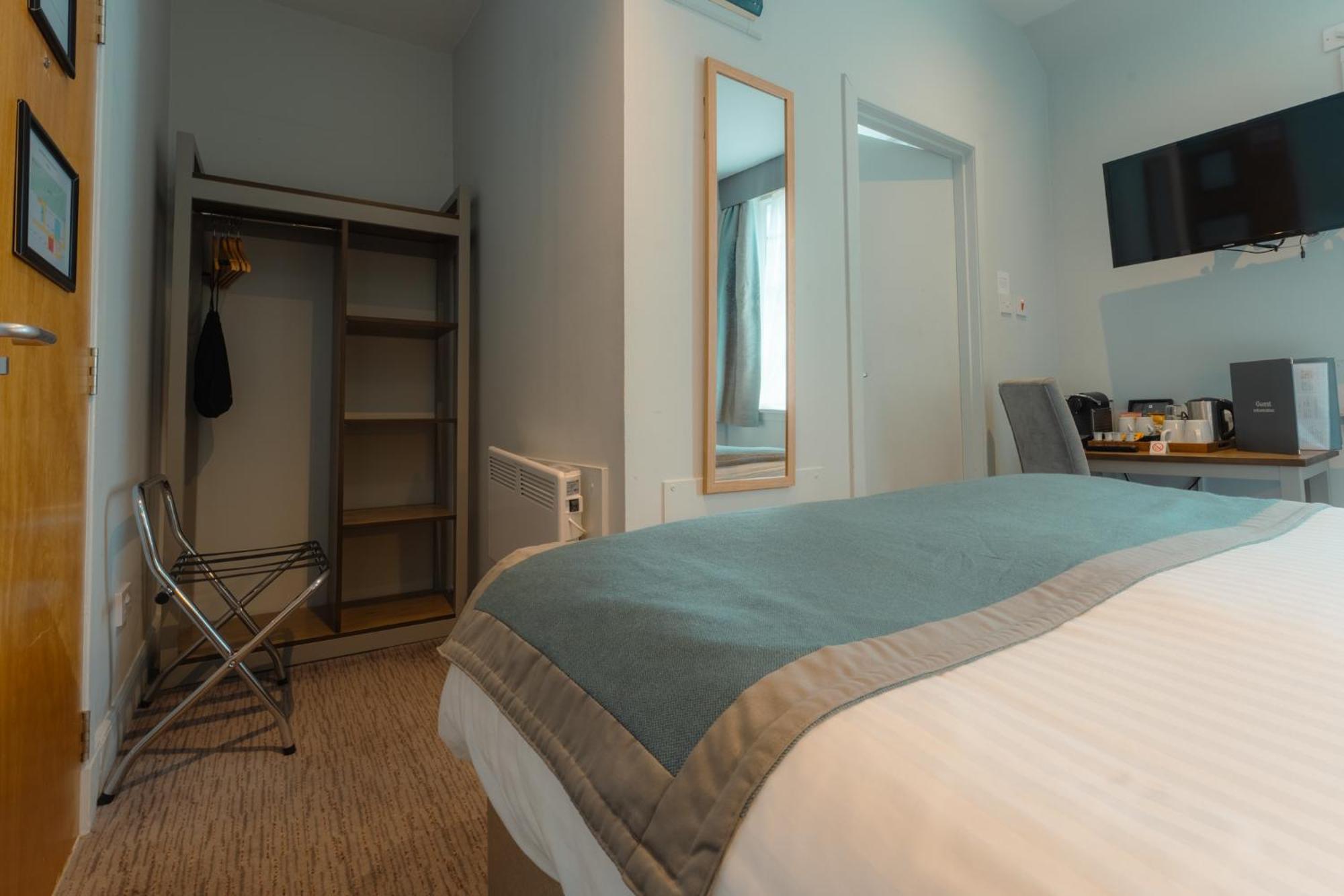 Small Twin Room