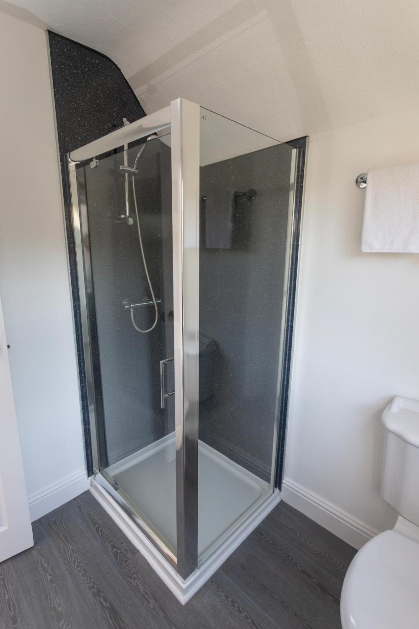 Double Room Private Bathroom