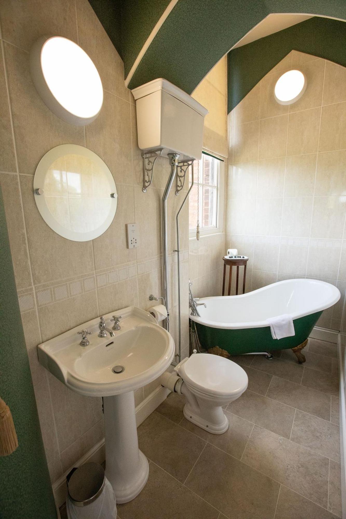 Superior Double Room,1544914306:JPEG