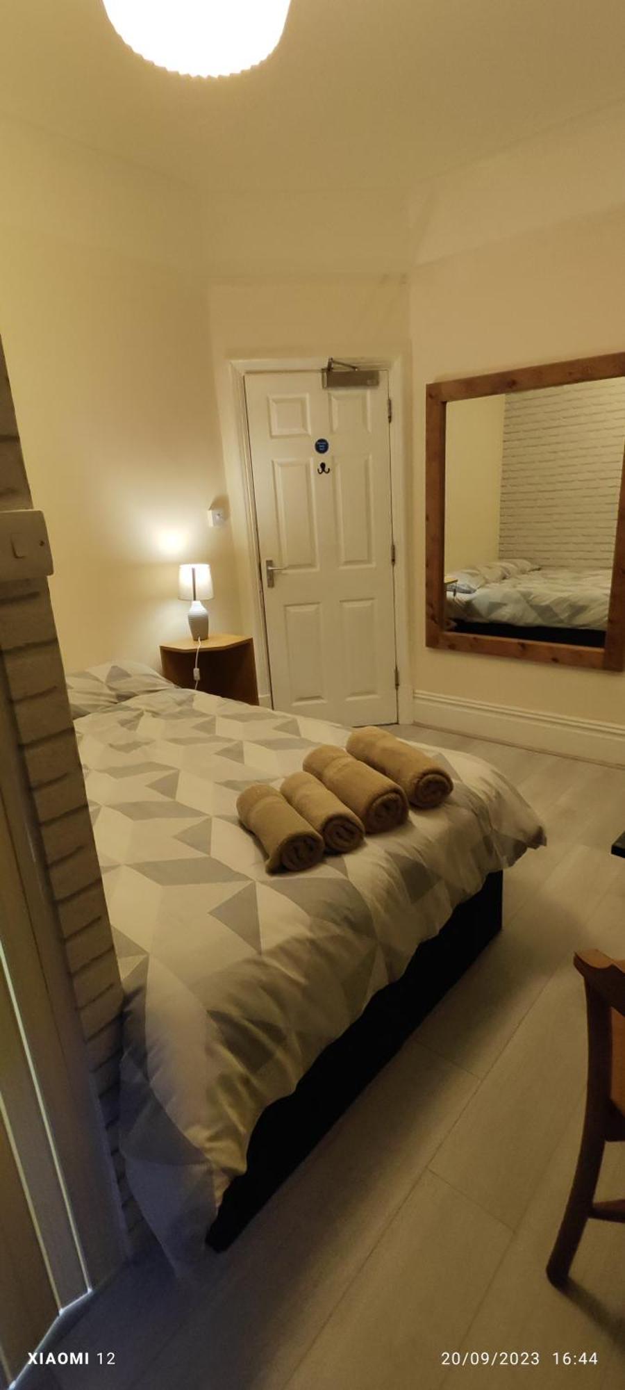 Double Room Private Bathroom