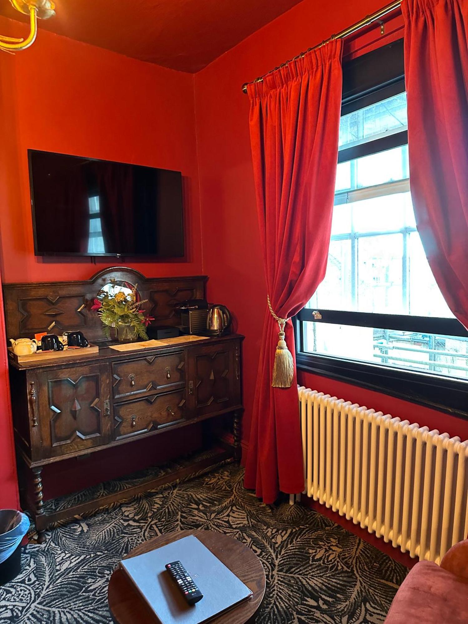 Superior Suite Lounge