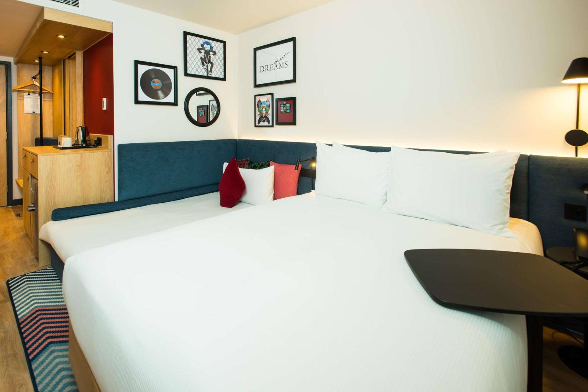 Queen Room Sofa Bed