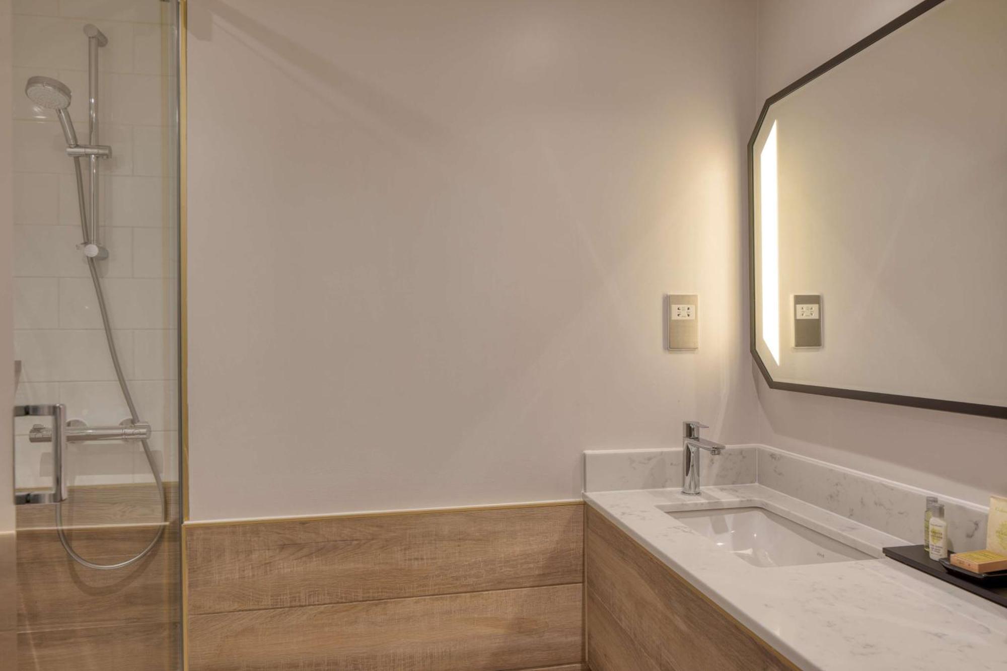 King Room Mobility Access