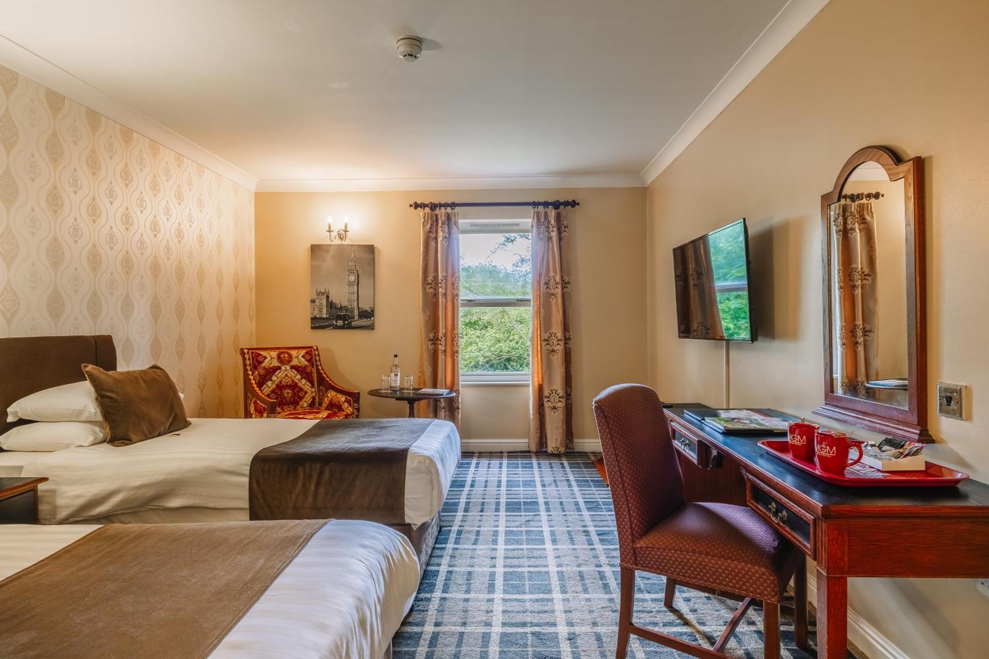 Club Twin Room