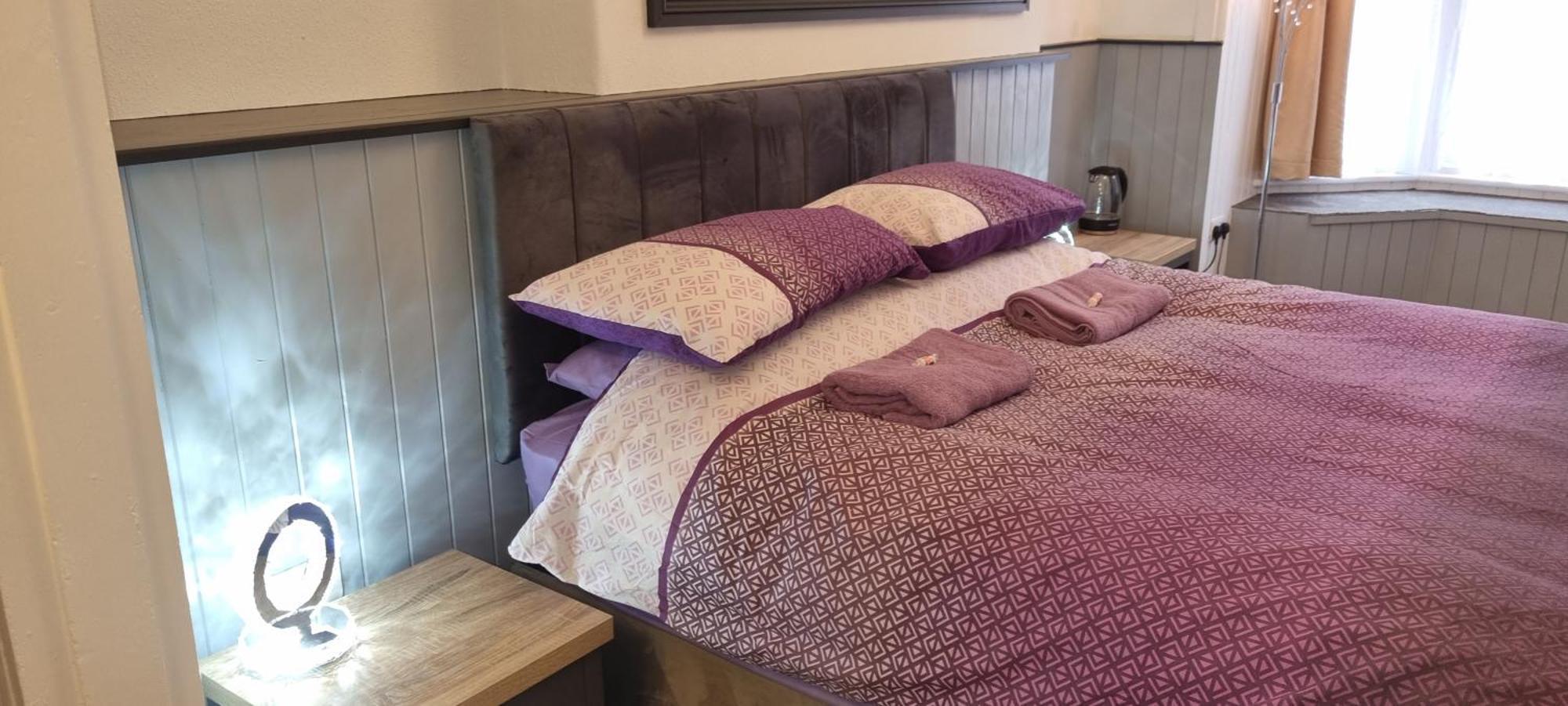 Deluxe Queen Suite