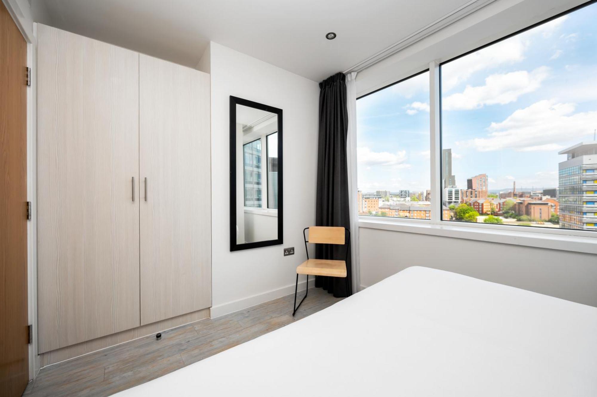 Superior Two Bedroom Apartment Sleeps 6
