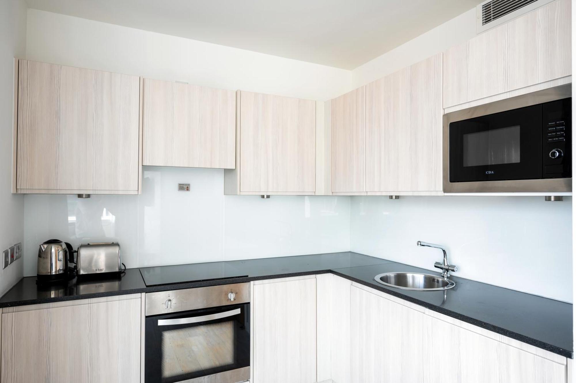 Superior Two Bedroom Apartment Sleeps 6