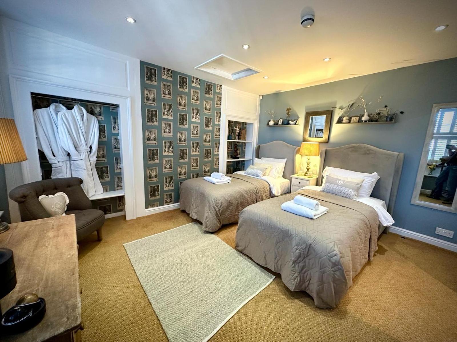 Superior Twin Room Non Pet Friendly