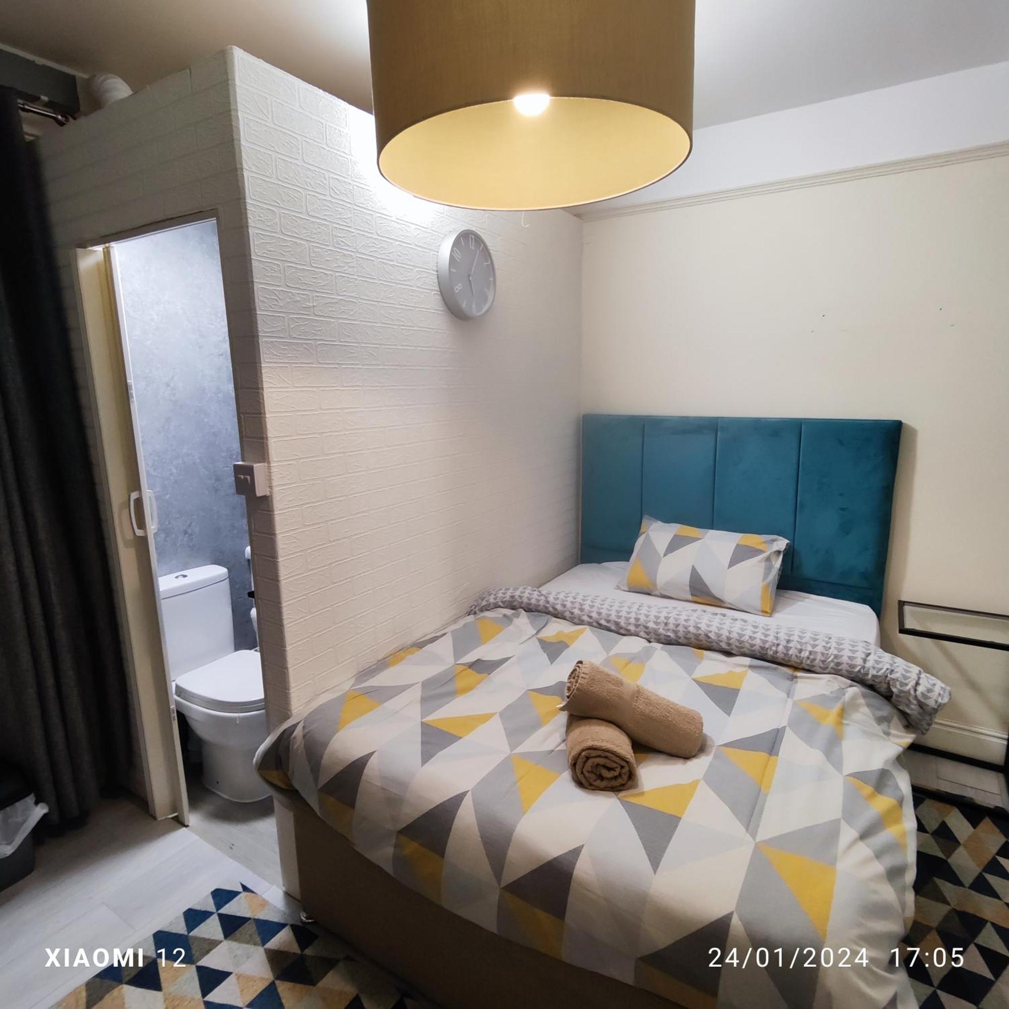Double Room Private Bathroom