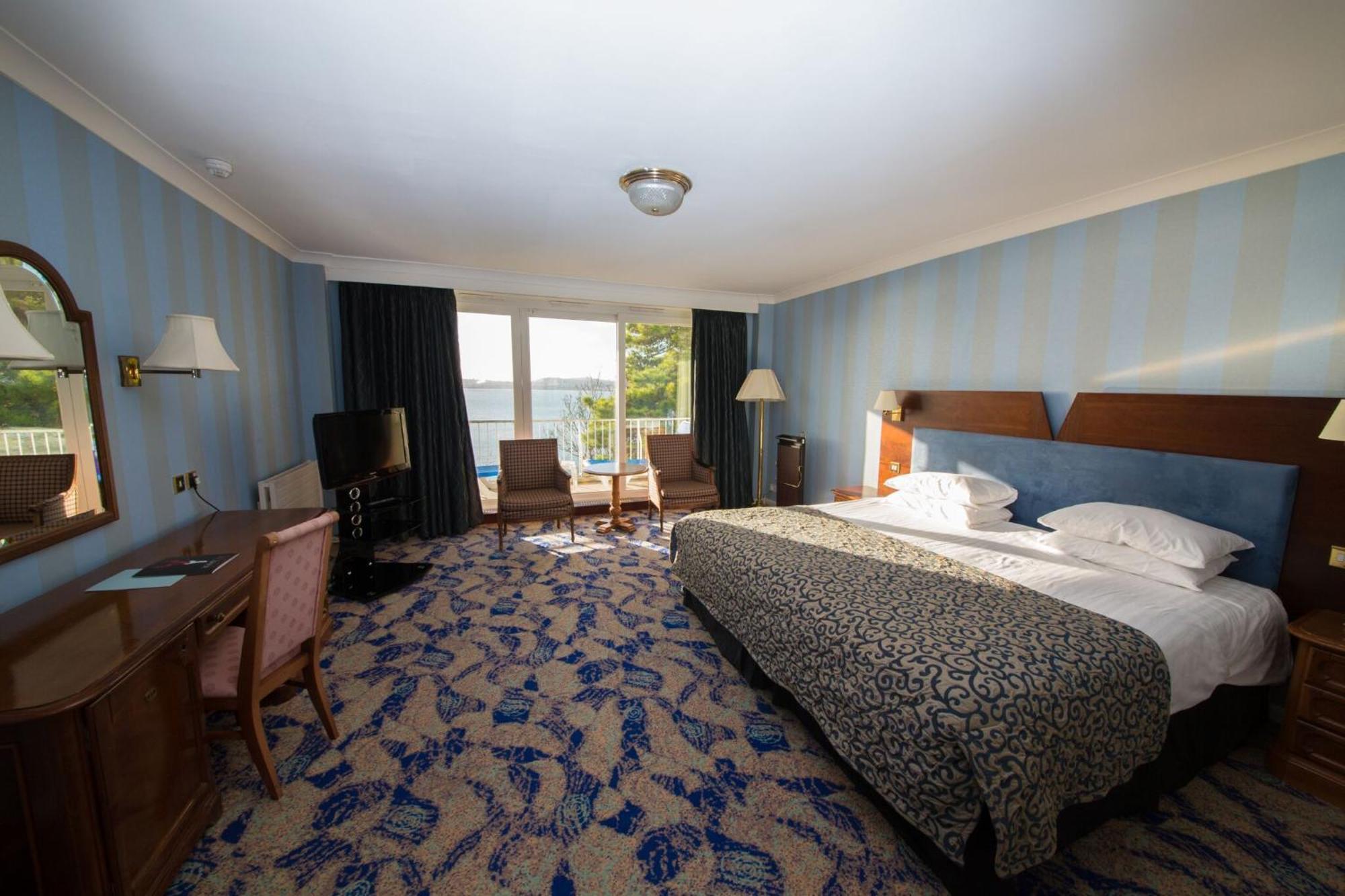 Deluxe King Room Sea View