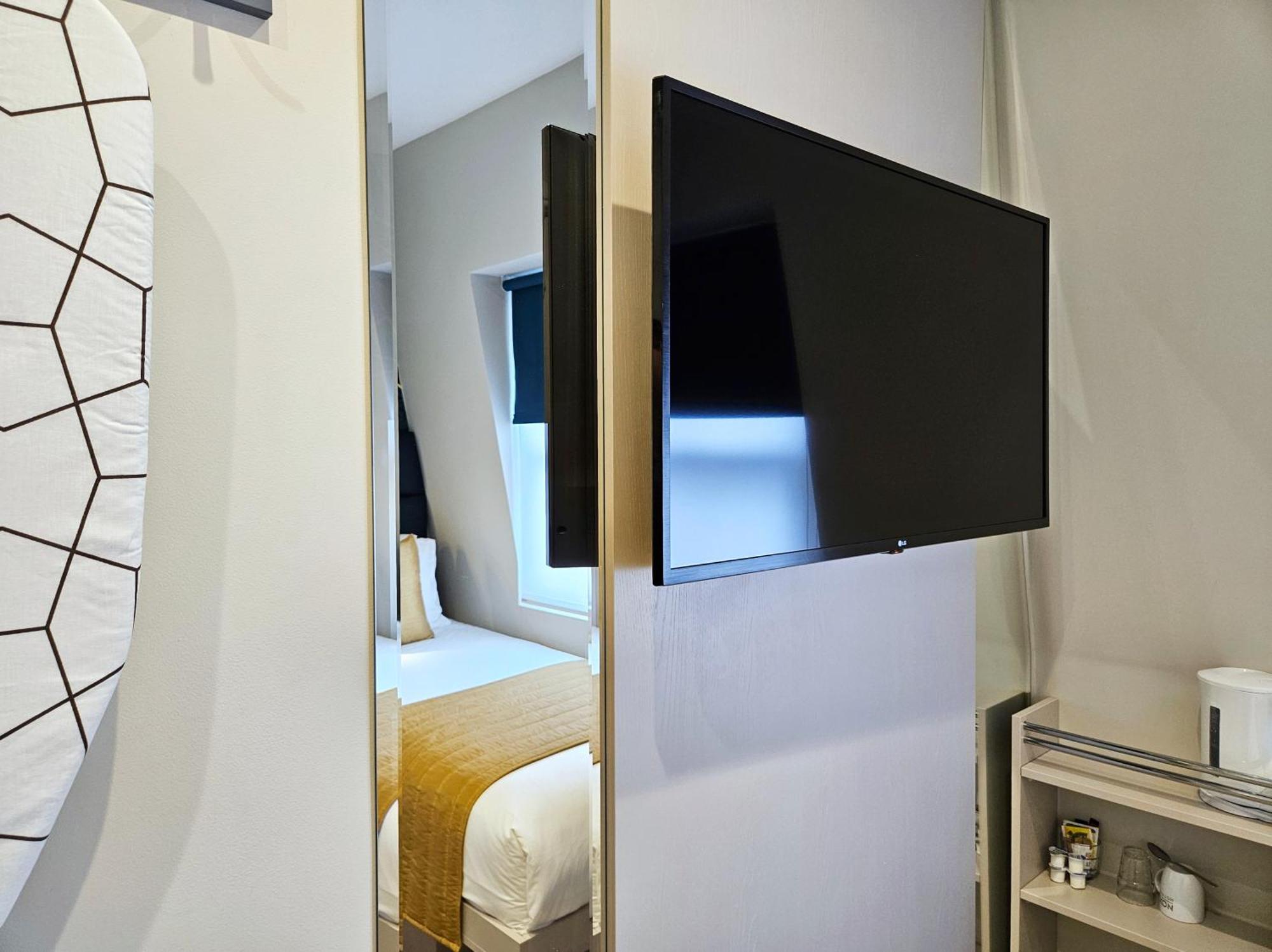 Small Single Room