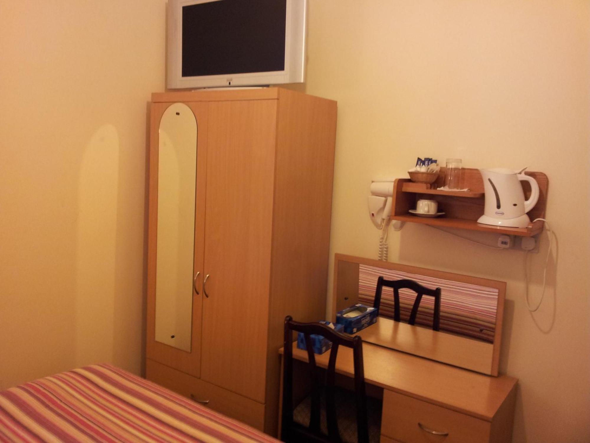 Single Room Private Bathroom