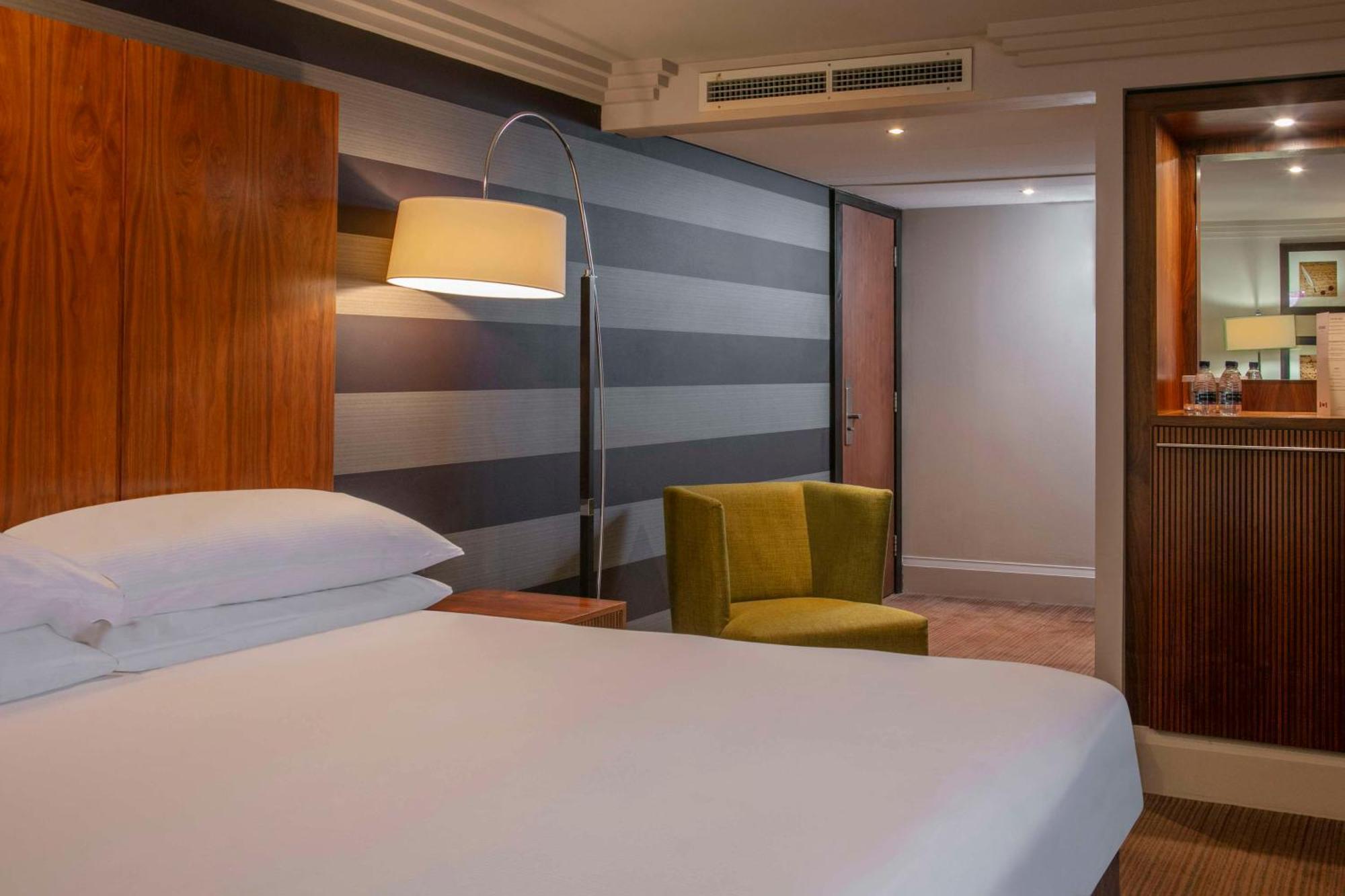 Deluxe King Room,1588033604:JPEG