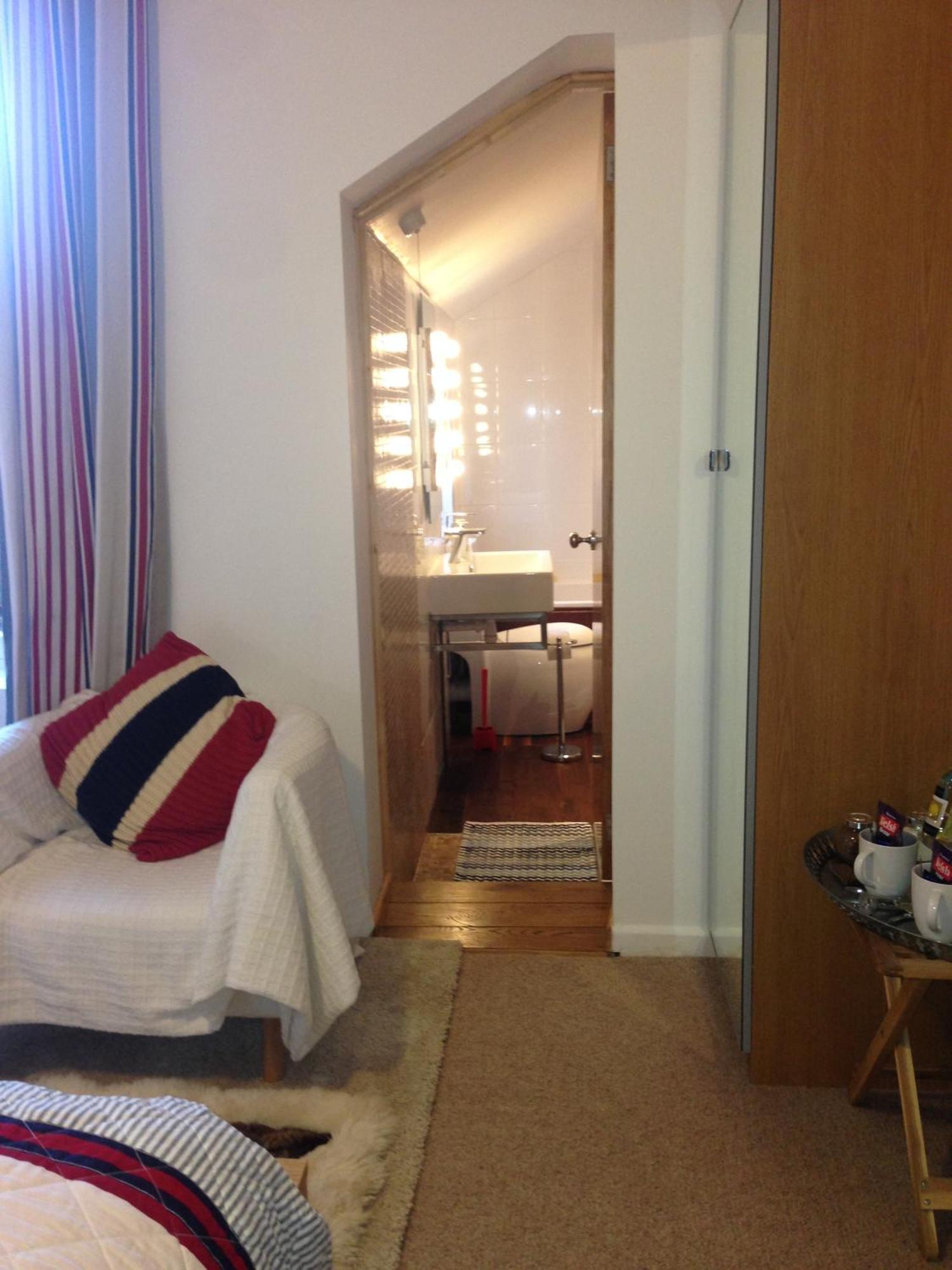 Deluxe Double Room Bath