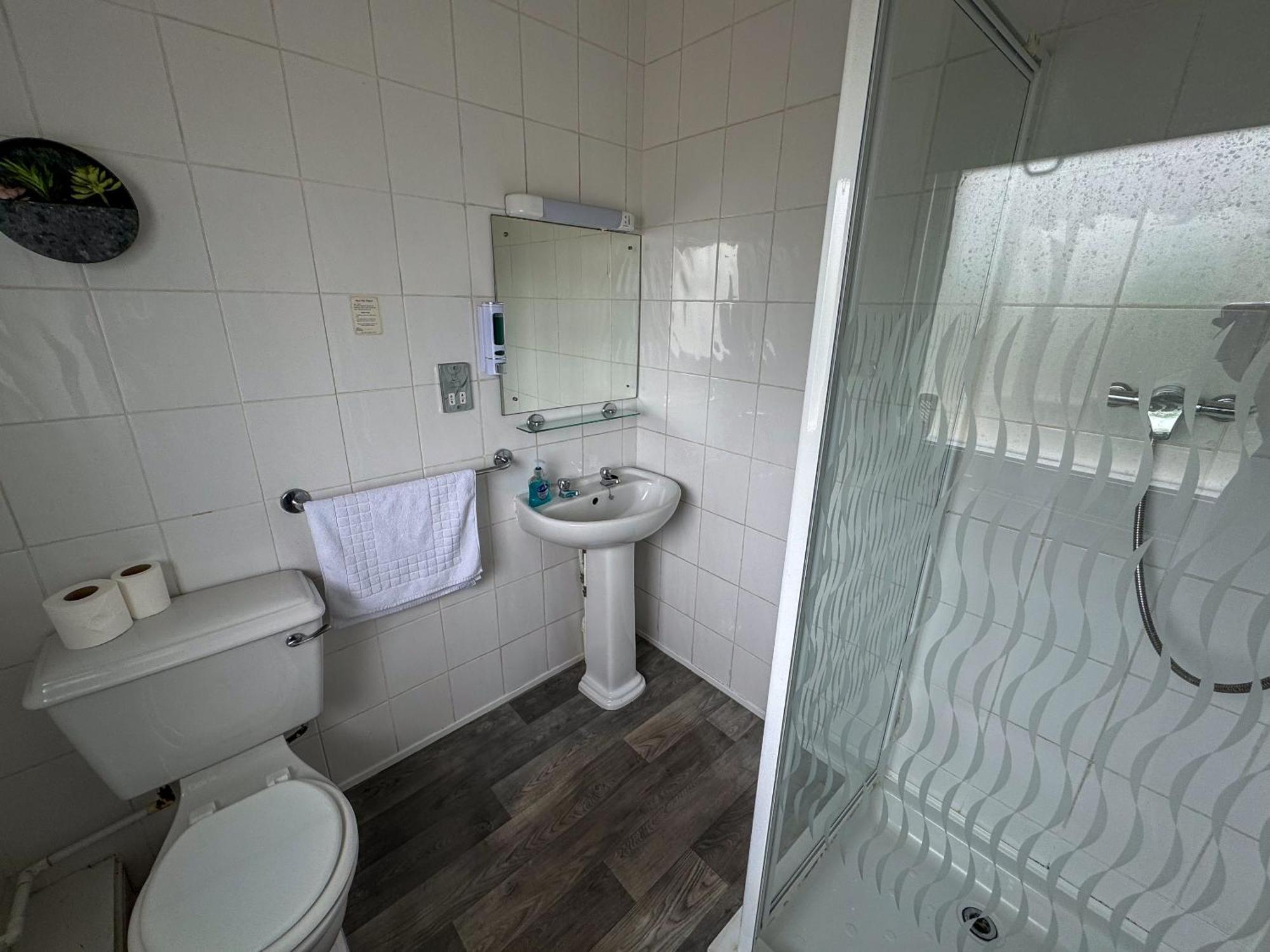 Doppelzimmer mit eigenem Bad