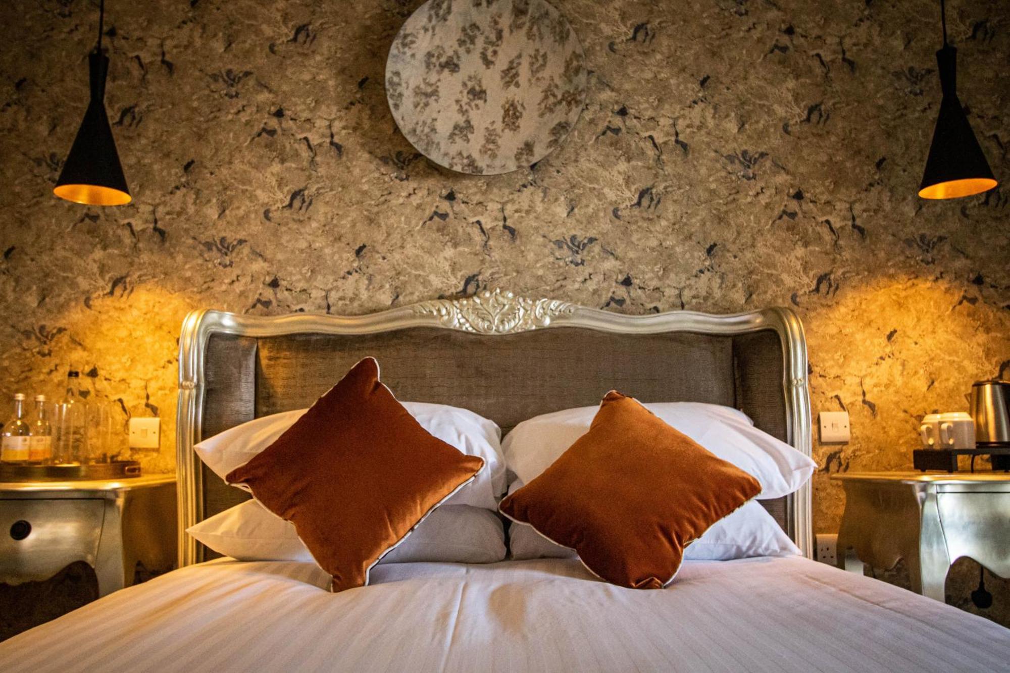 Deluxe Double Room Bath