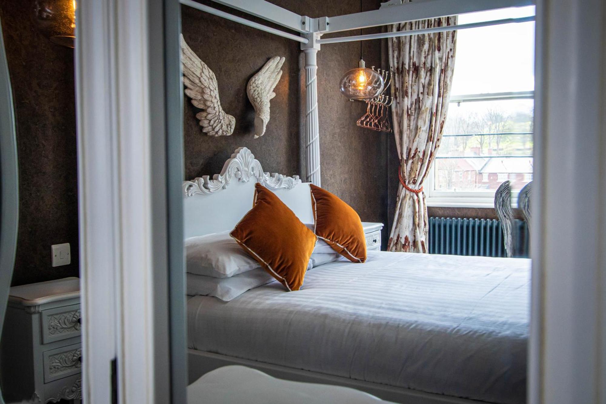 Double Room Private Bathroom