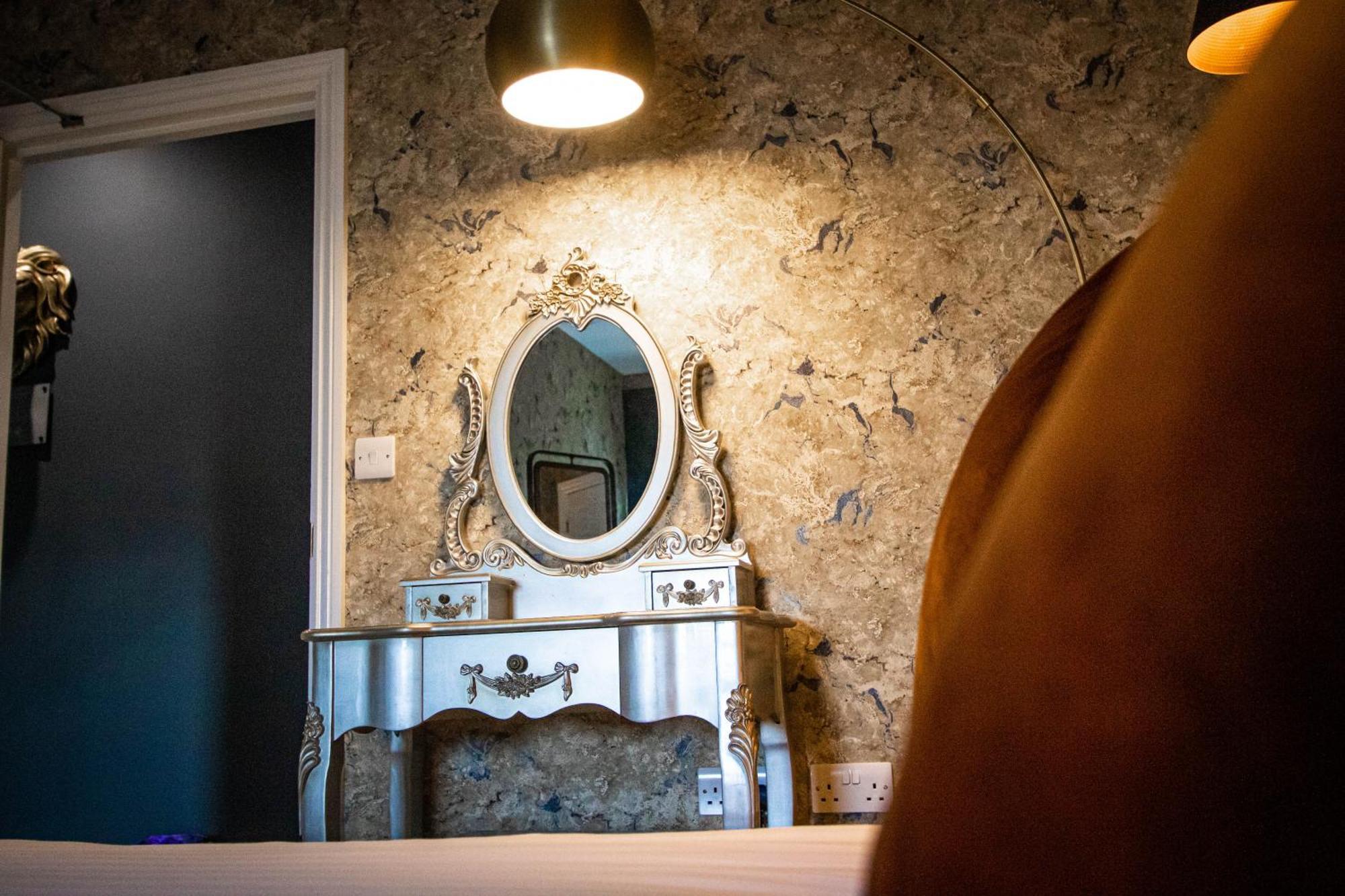 Deluxe Double Room Bath